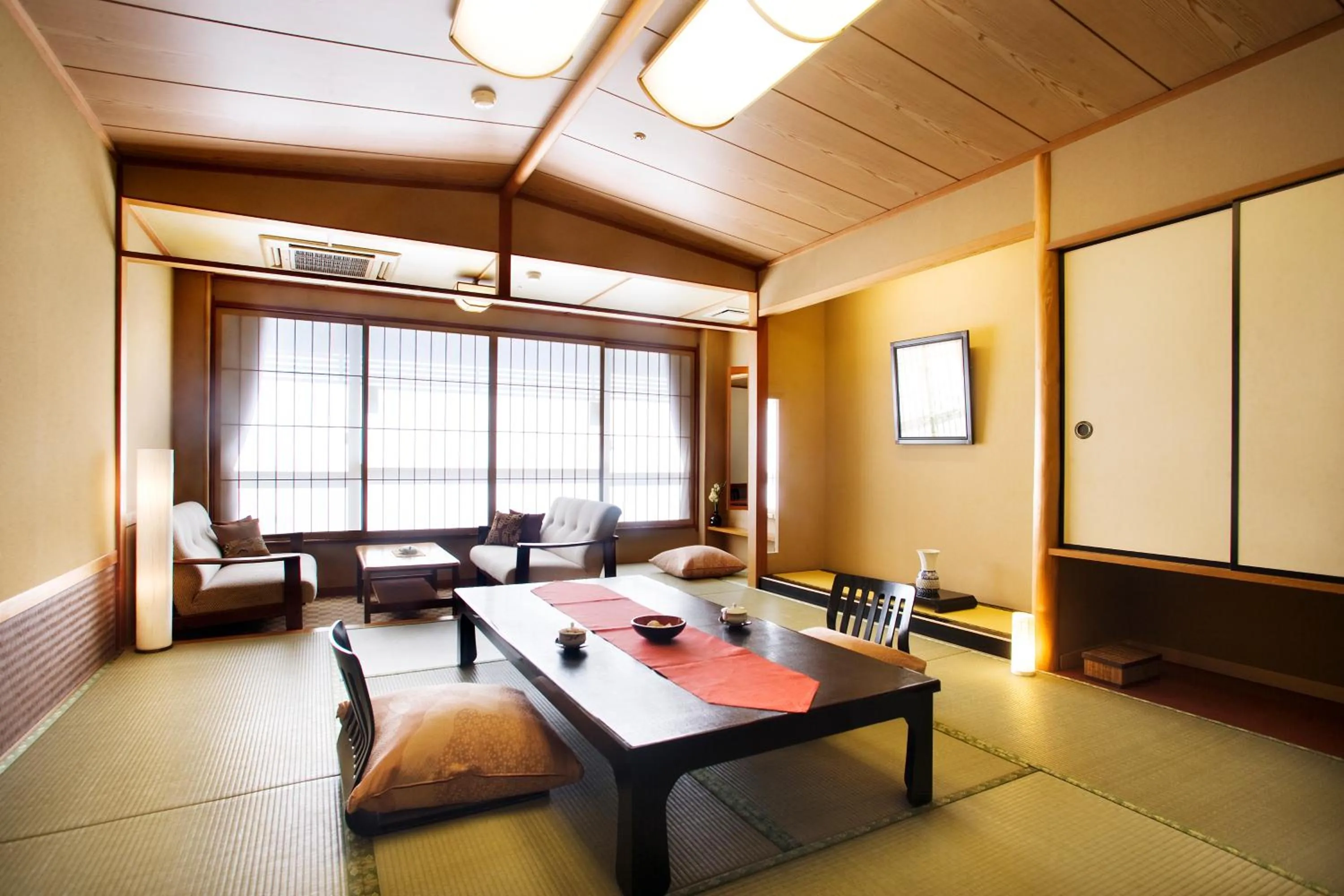 Photo of the whole room in Yumotokan