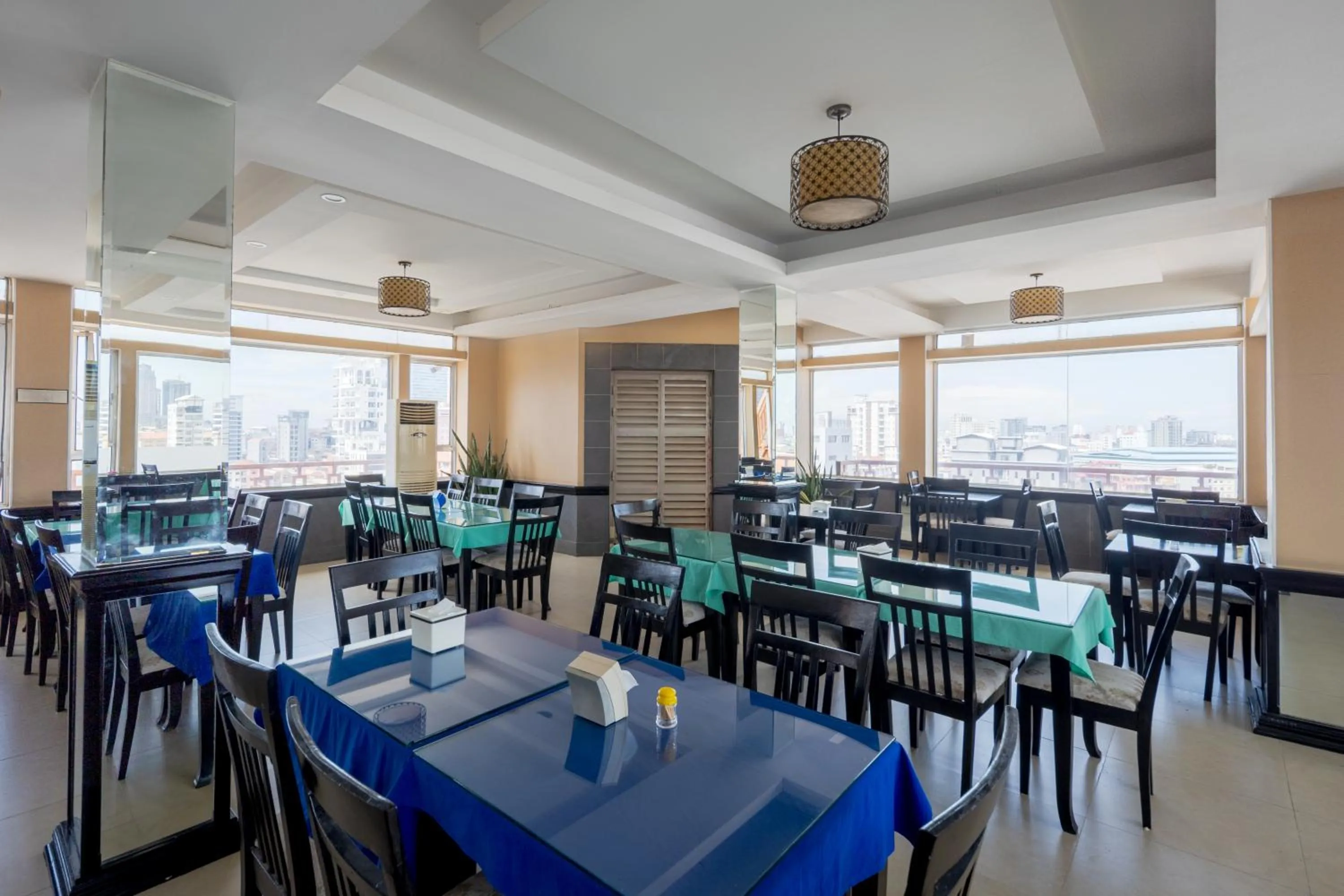 Restaurant/places to eat in Salita Hotel Phnom Penh