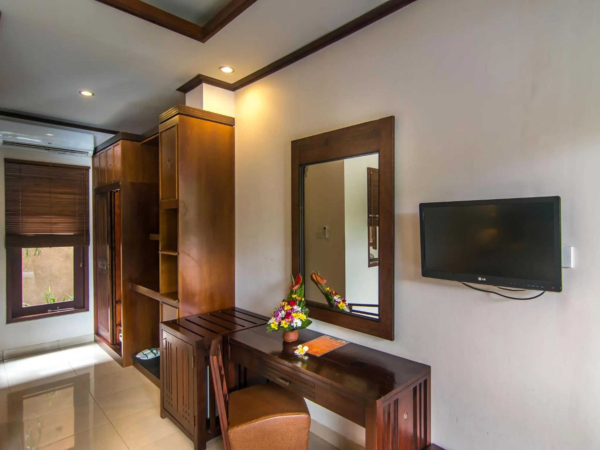 TV and multimedia in De Munut Balinese Resort