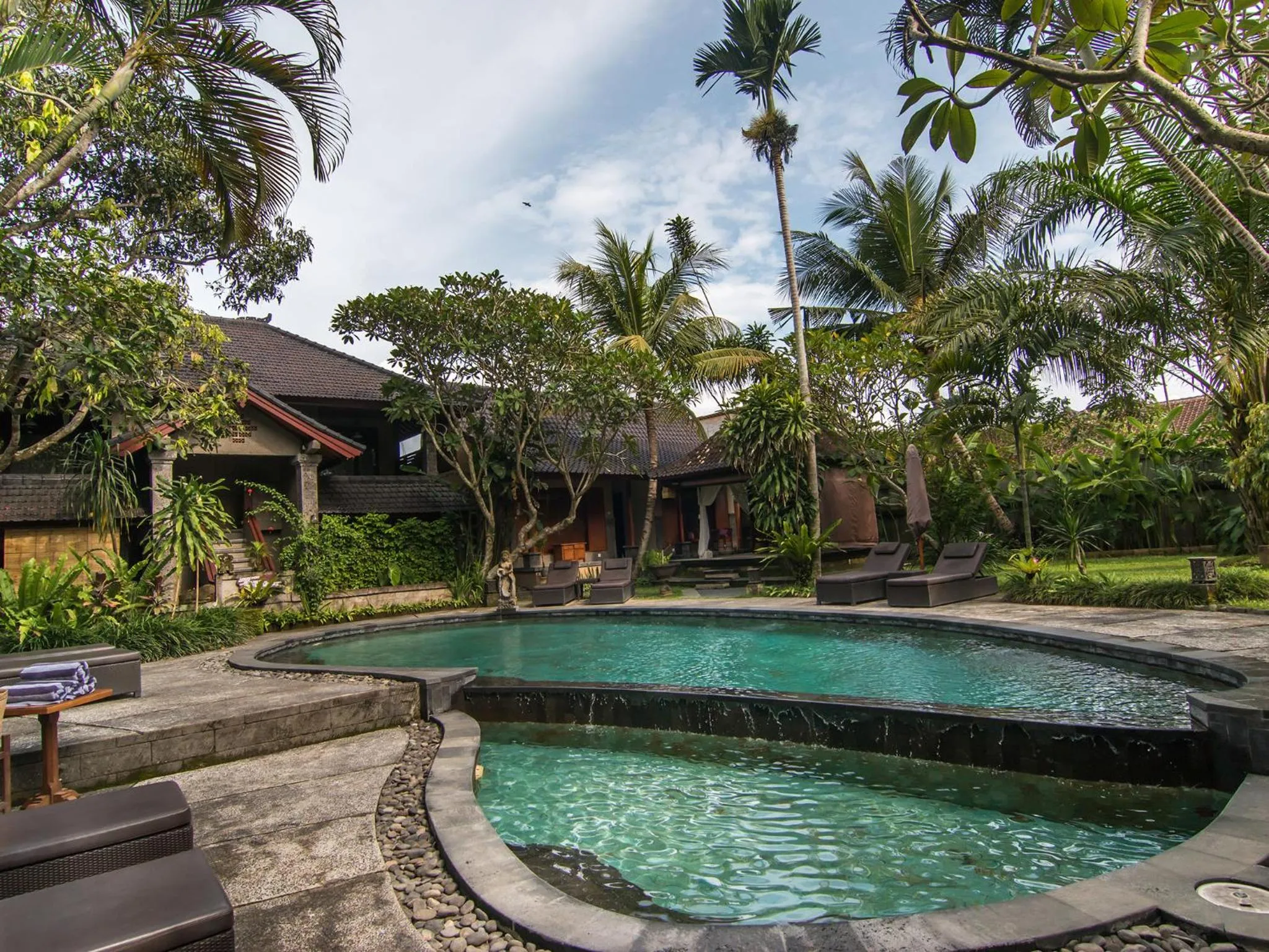 Swimming pool in De Munut Balinese Resort