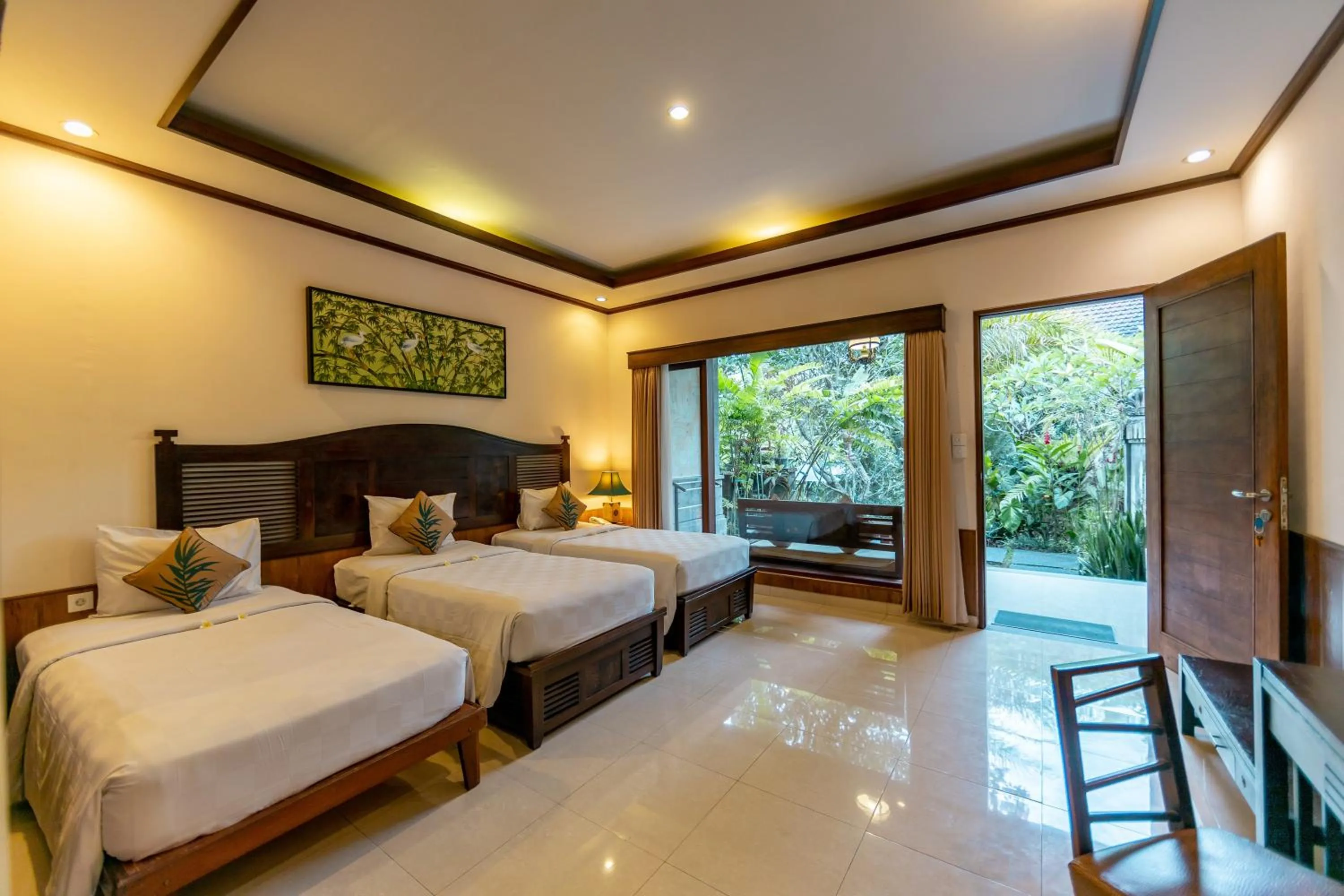 Photo of the whole room, Bed in De Munut Balinese Resort