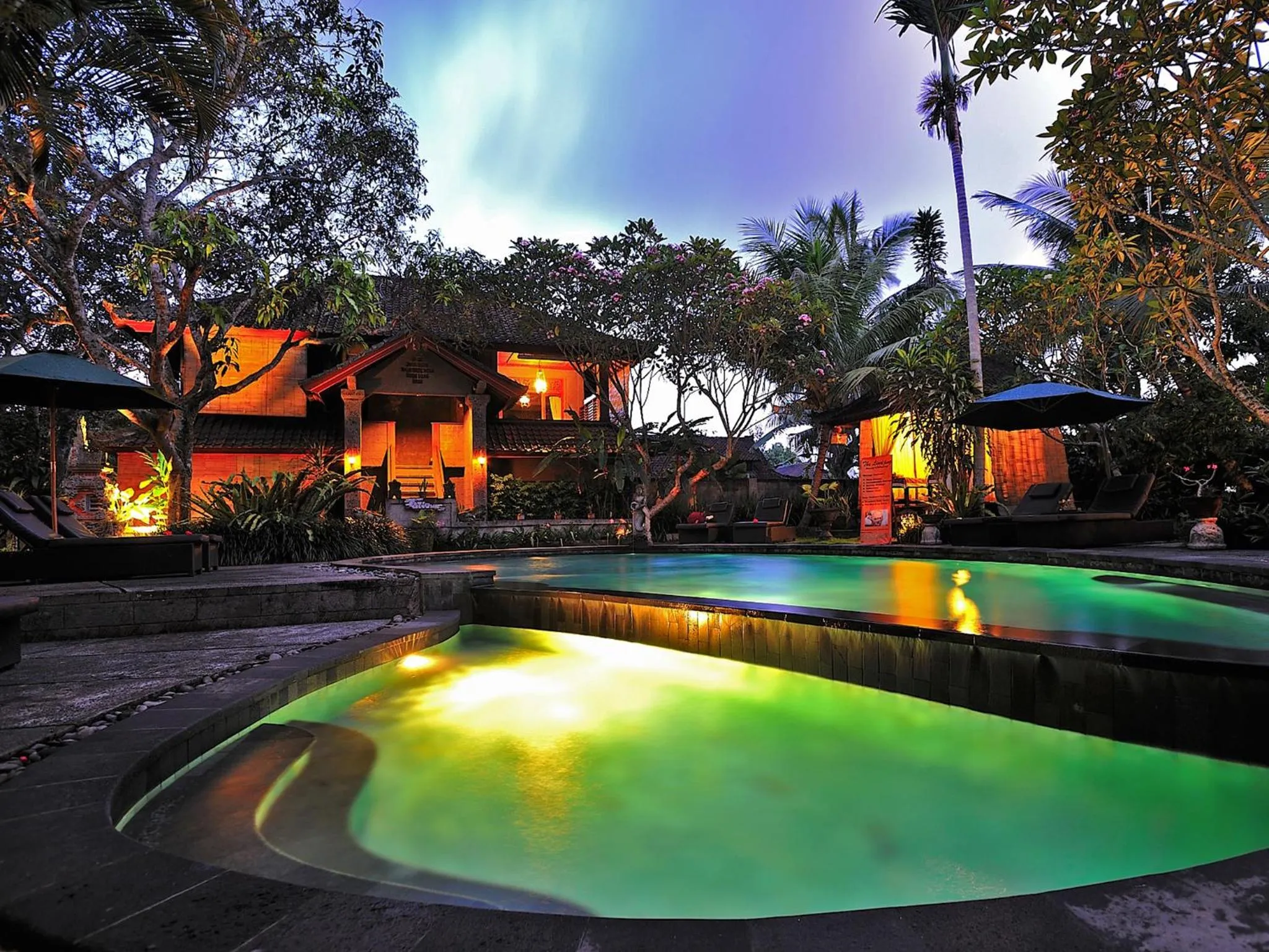 Swimming pool in De Munut Balinese Resort