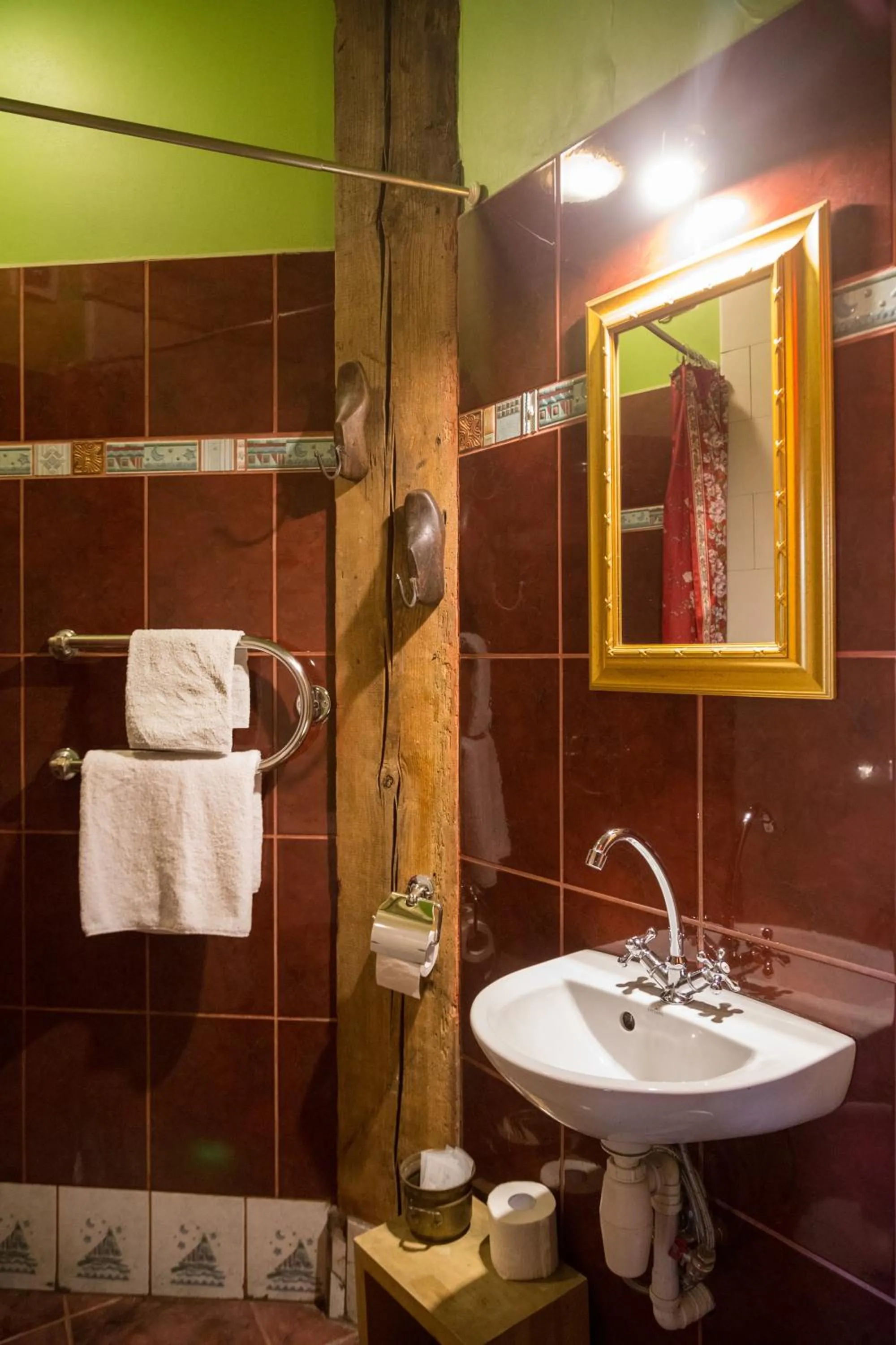Bathroom in Fontaine Valhalla Hotel