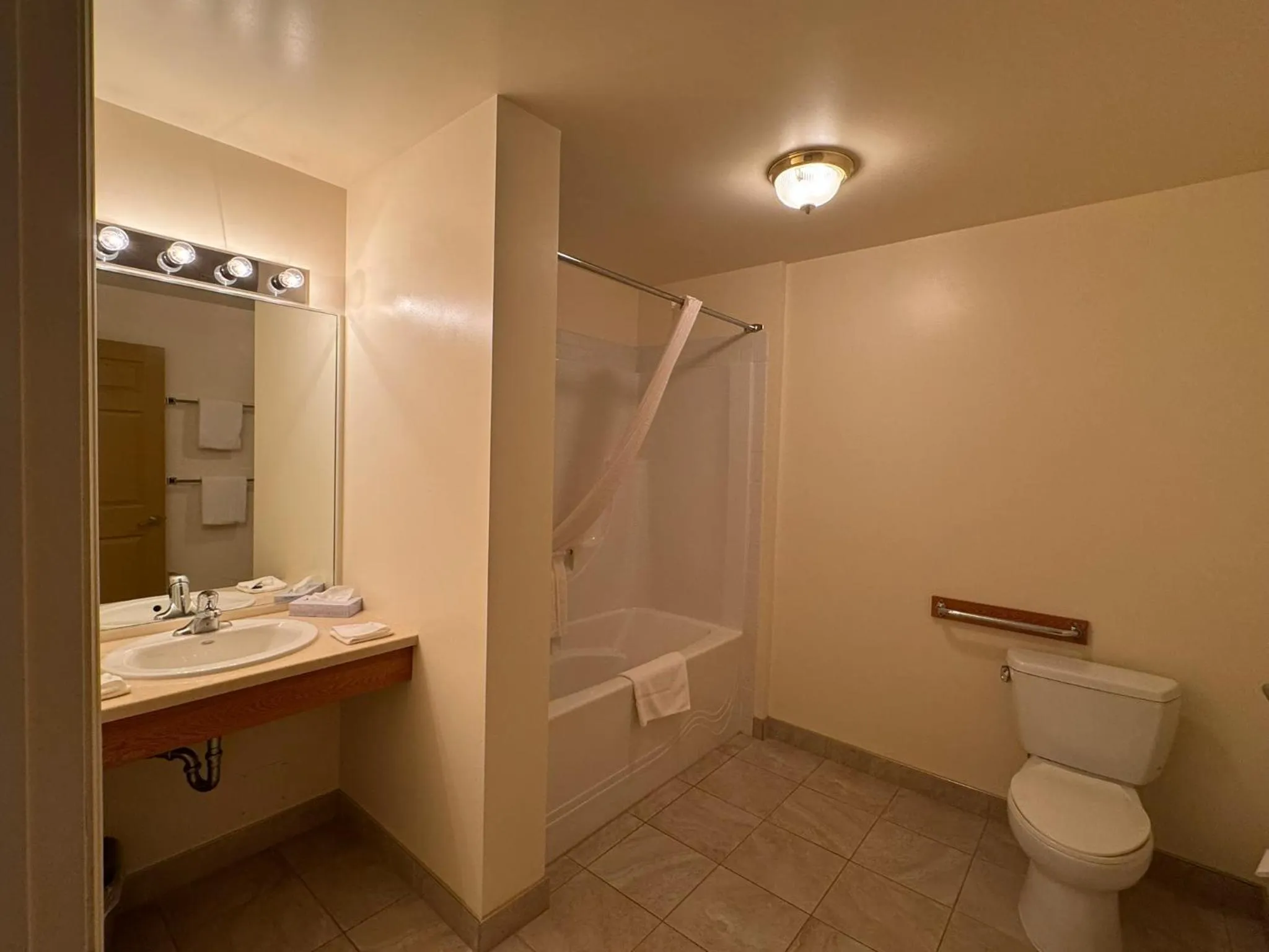 Bathroom in Western Budget Motel Ponoka