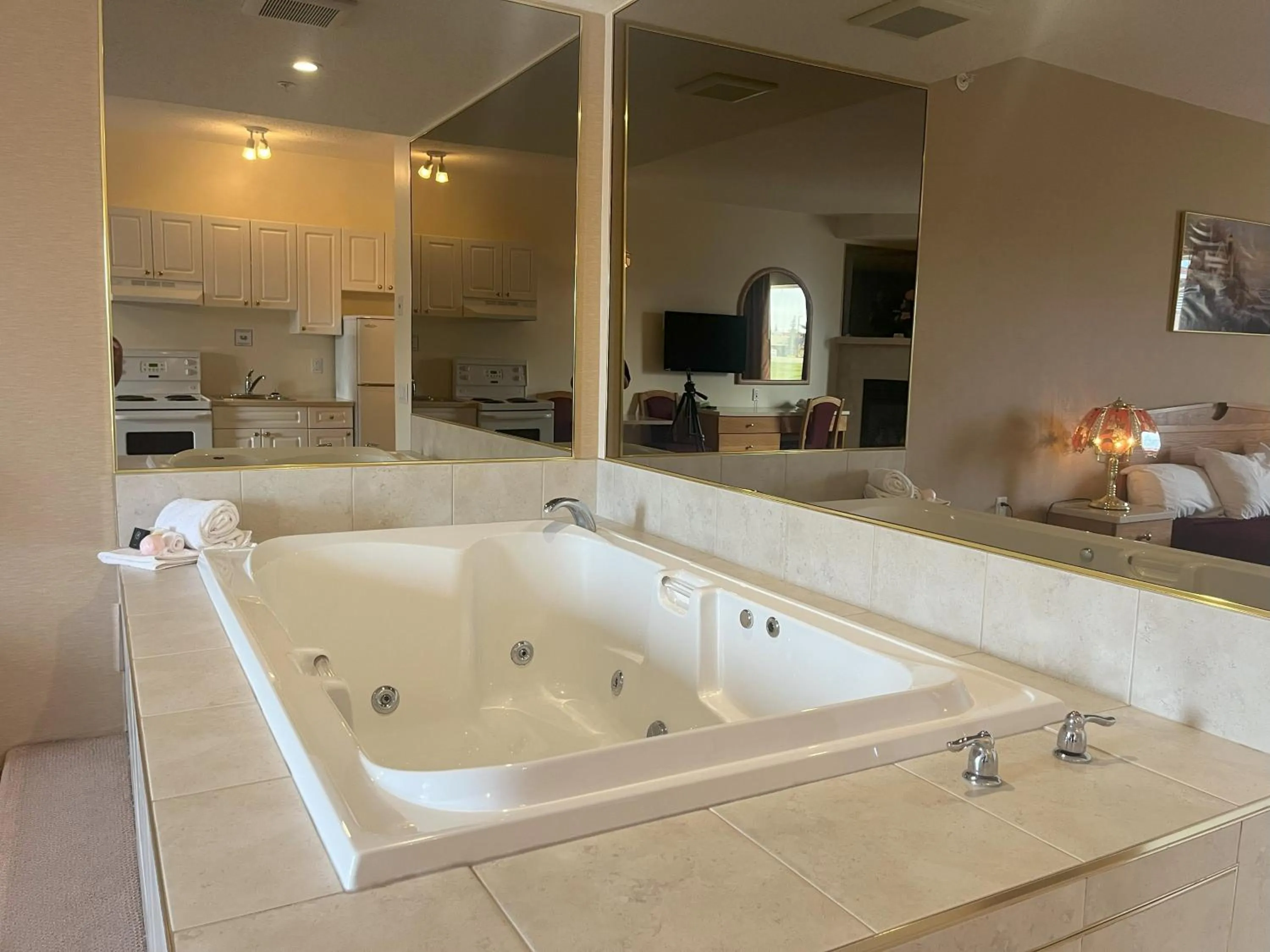 Hot Tub in Western Budget Motel Ponoka