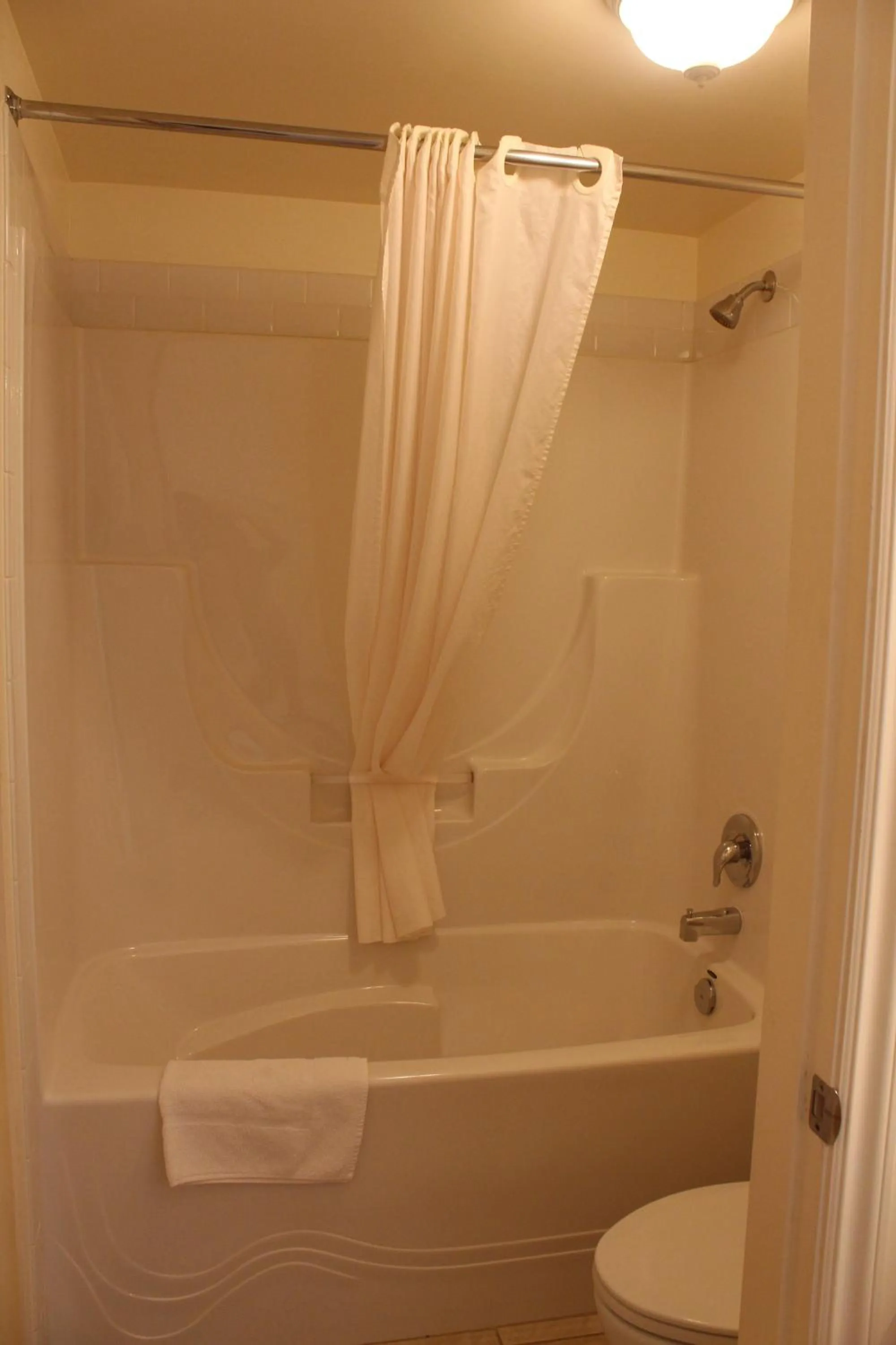 Bathroom in Western Budget Motel Ponoka