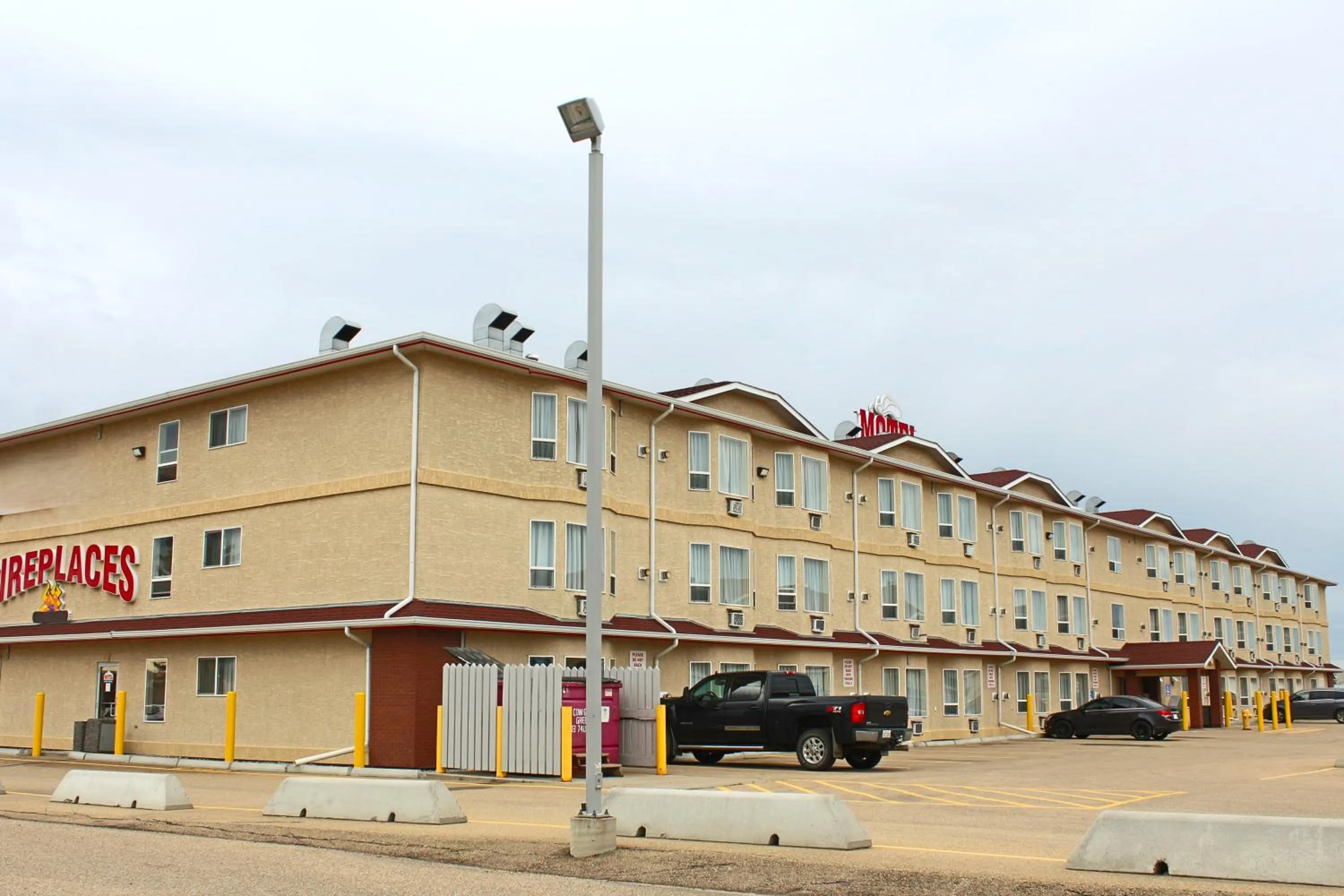 Property building in Western Budget Motel Ponoka