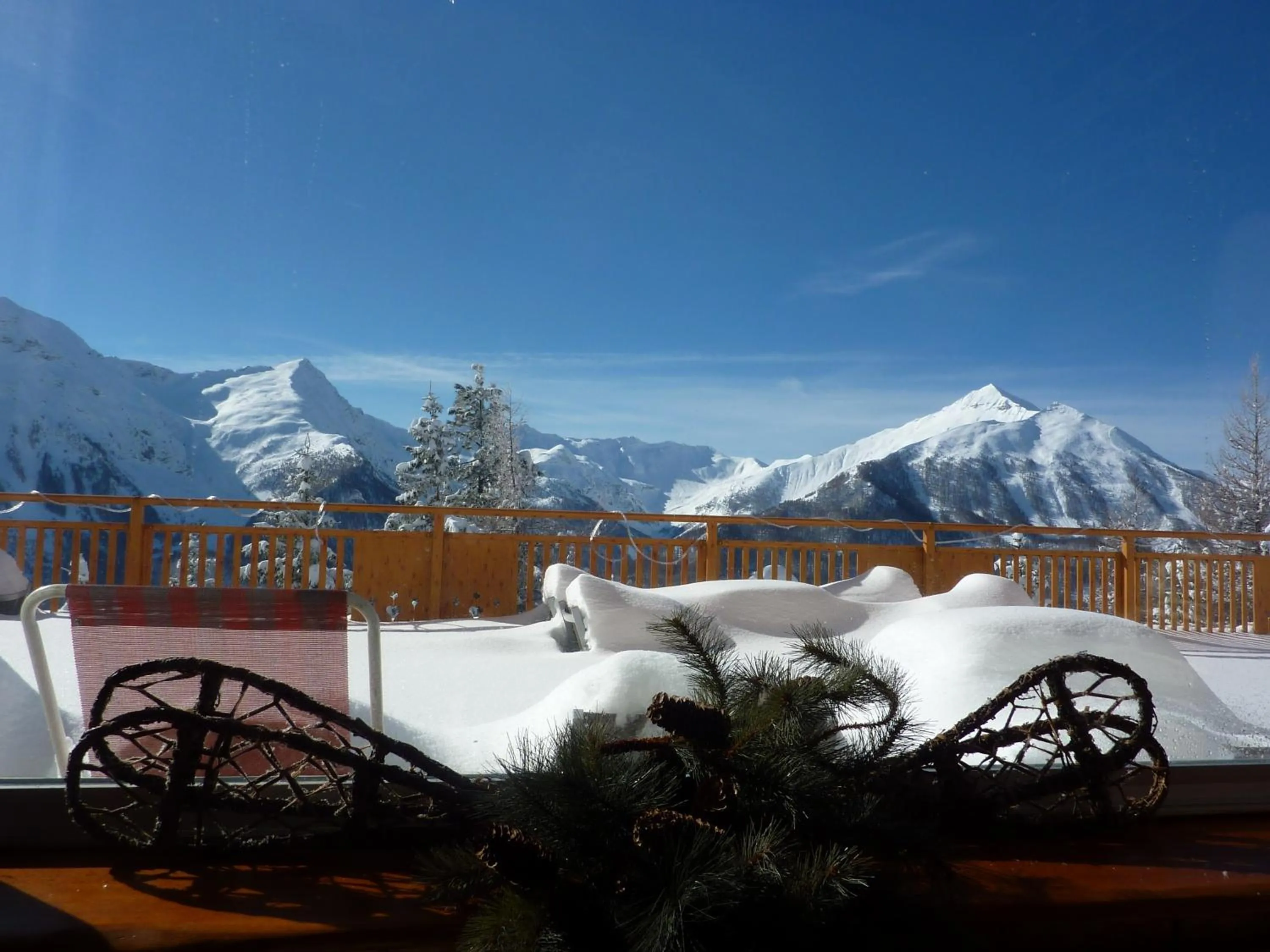Winter in Hotels Les Catrems & Le Montagnou