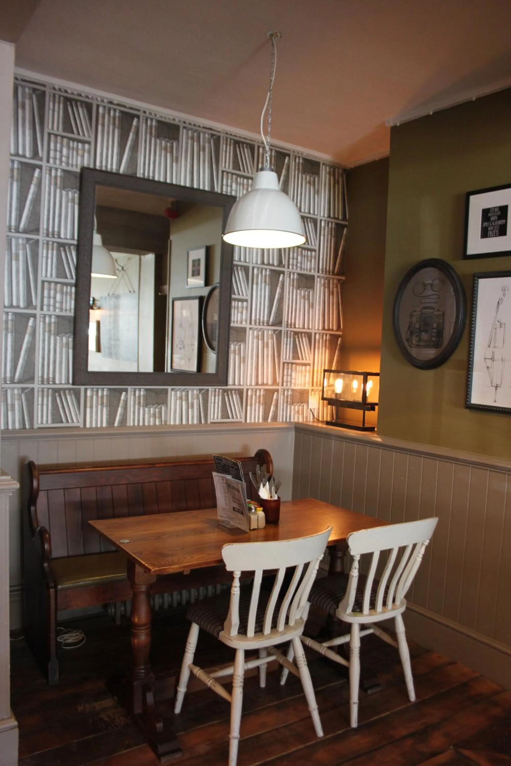 Restaurant/places to eat in The Station