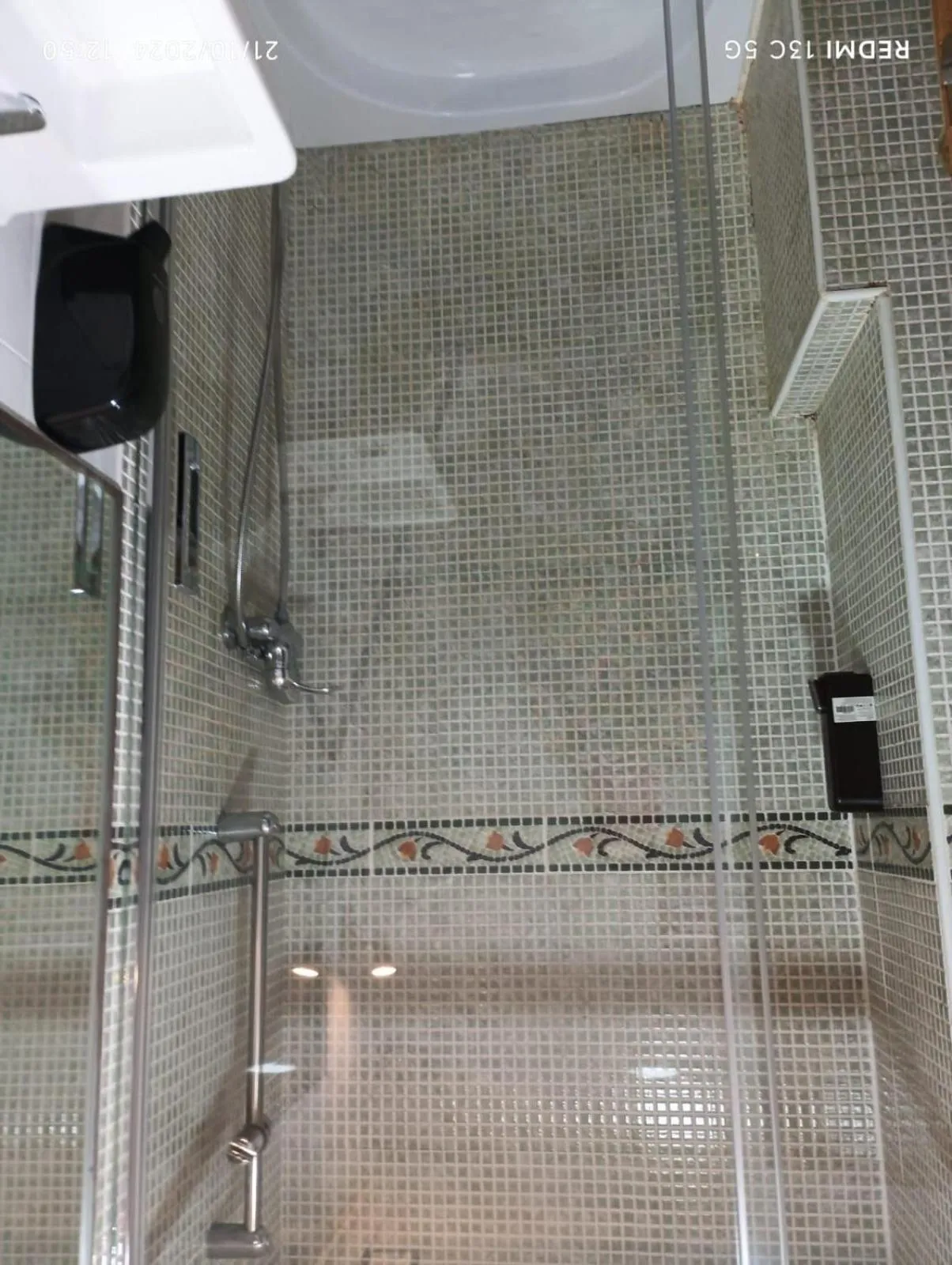 Shower in Hotel Principe