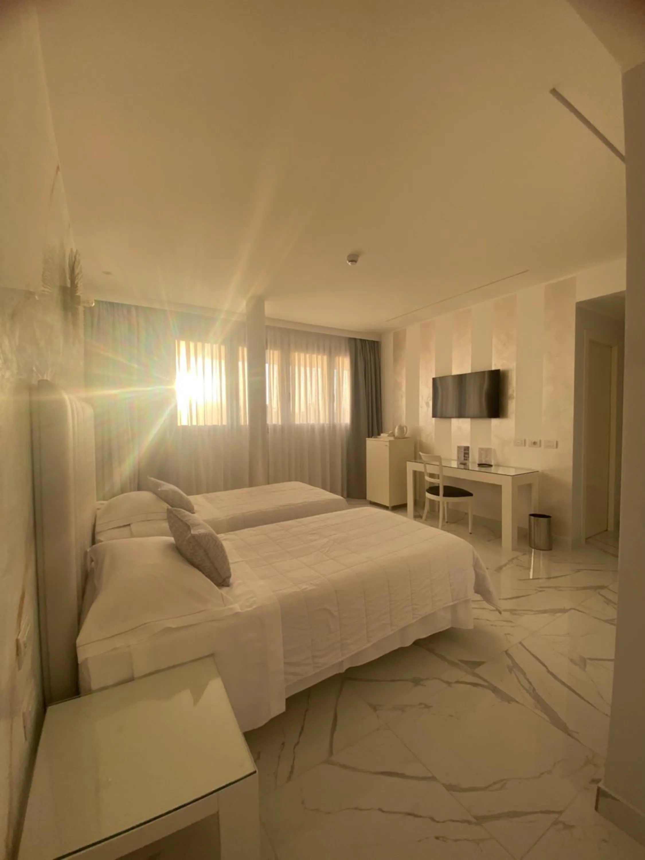 Bed in One Hotel & Restaurant