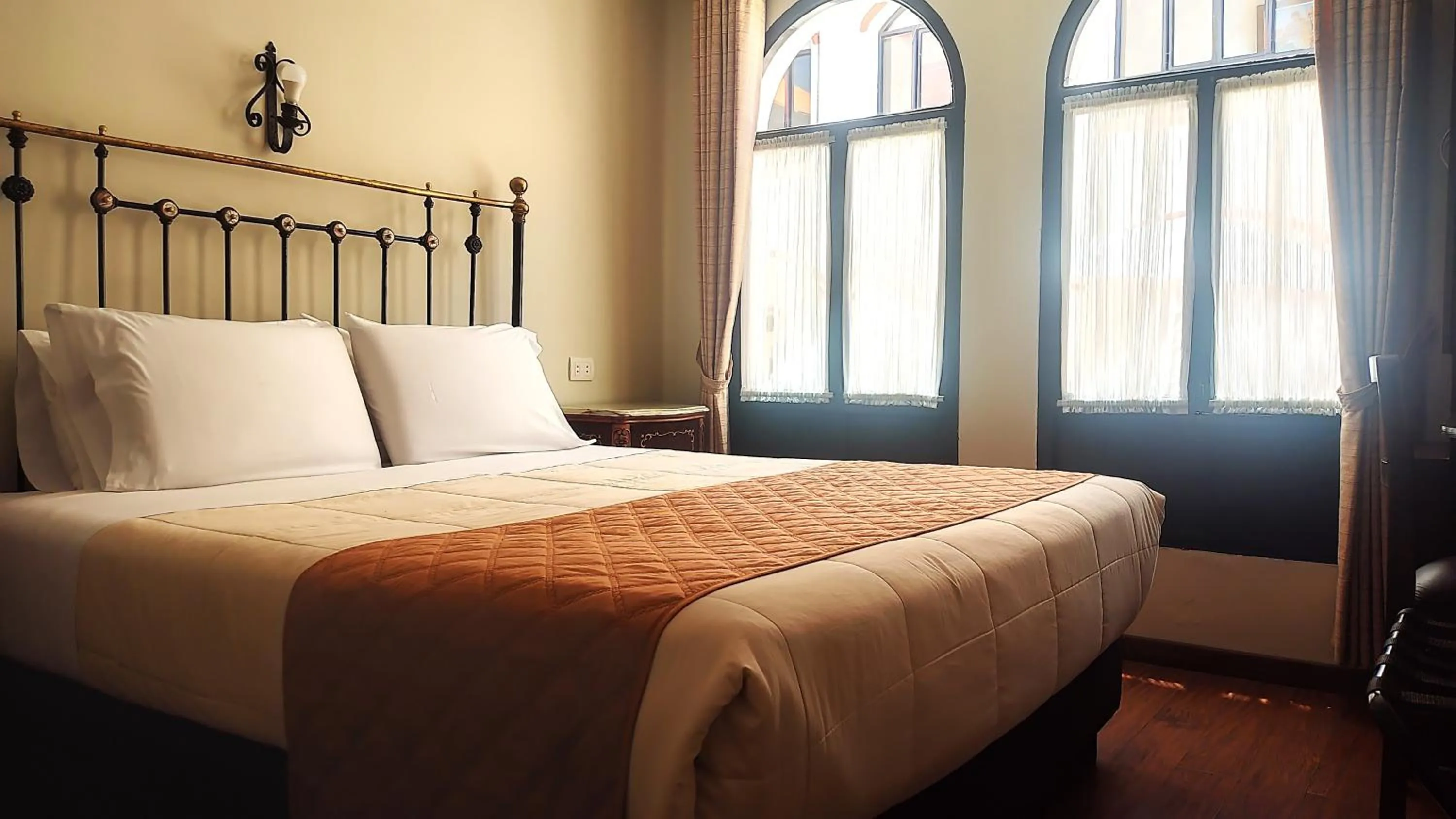 Bed in Hostal Colonial Potosi