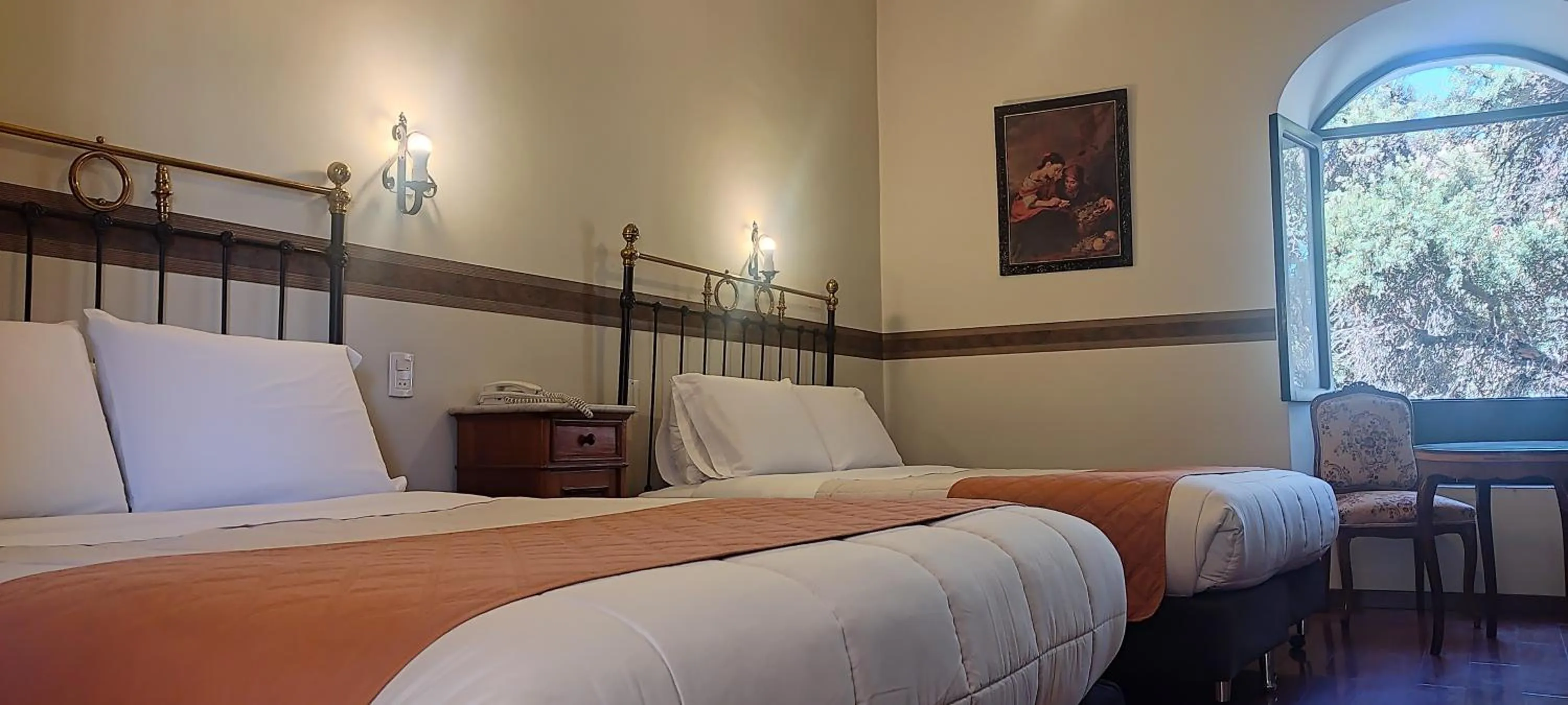 Photo of the whole room, Bed in Hostal Colonial Potosi