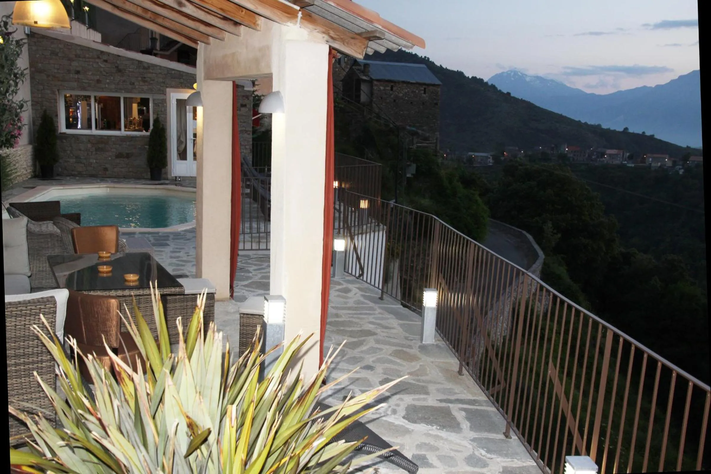 Patio in Casa Di Lucia Mi-Hotel