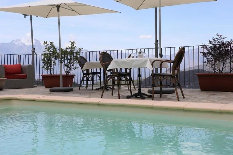 Restaurant/places to eat in Casa Di Lucia Mi-Hotel