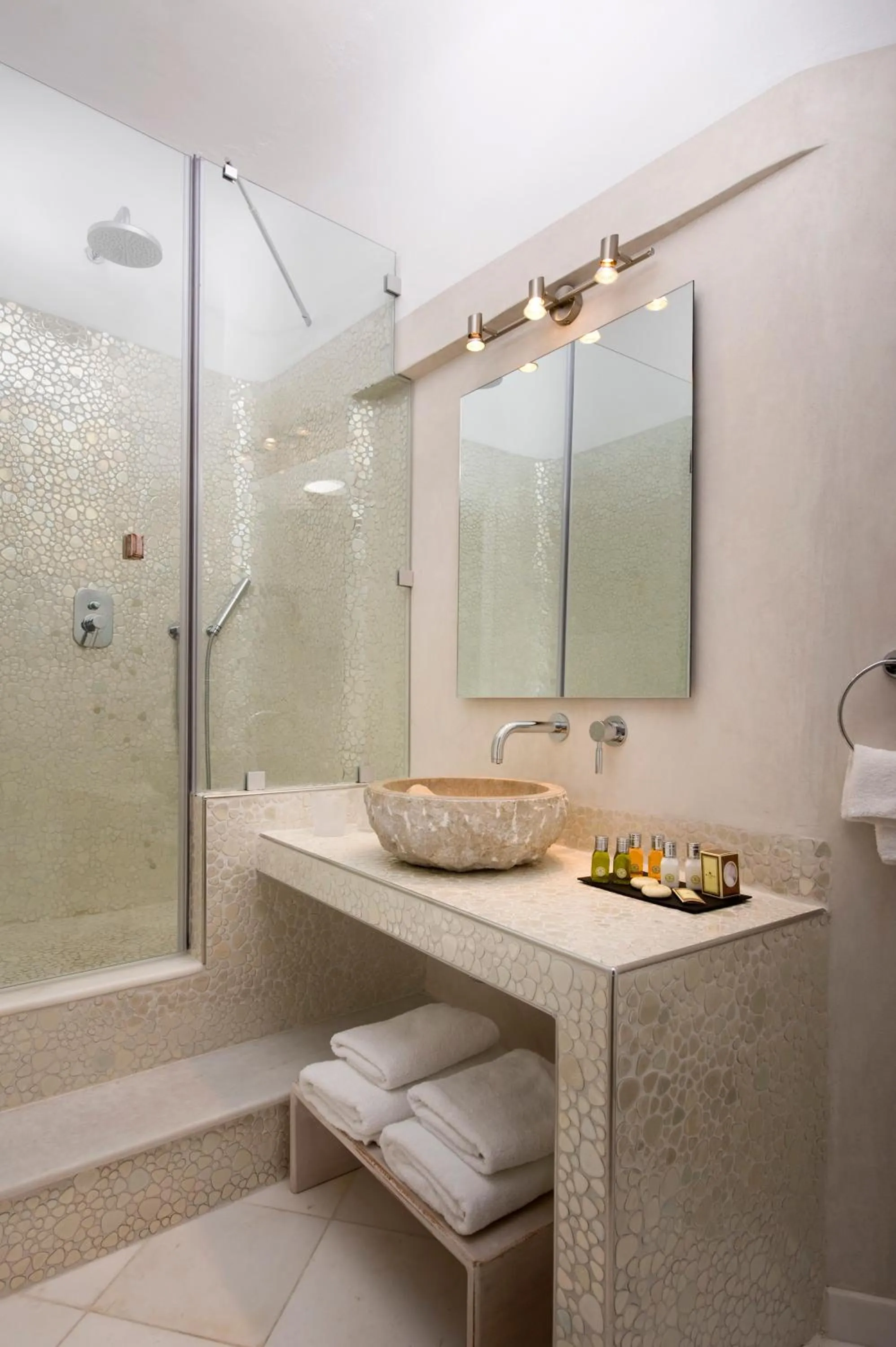 Shower in Gold Suites - Small Luxury Hotels of the World