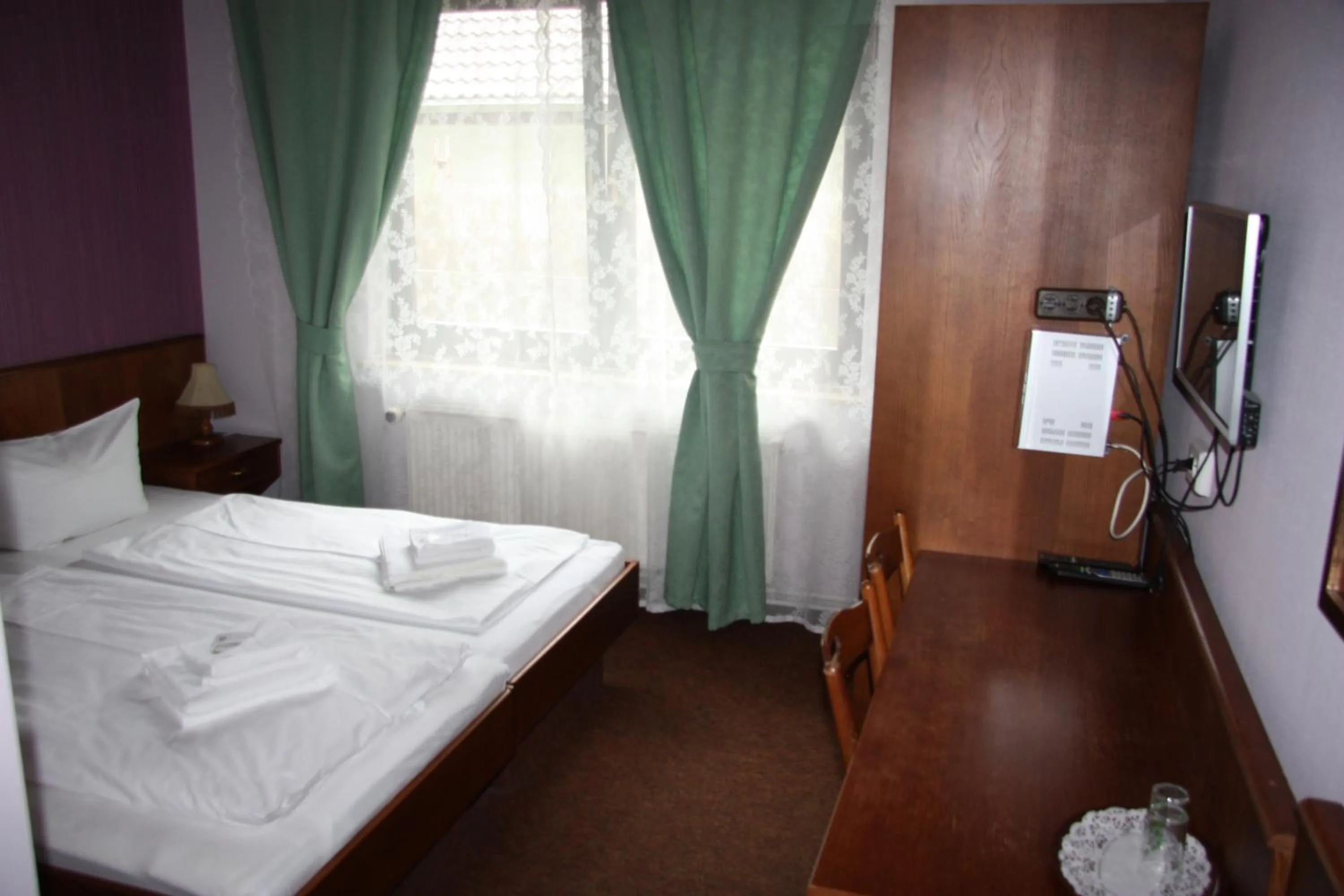 Bed in Hotel Zum goldenen Stern