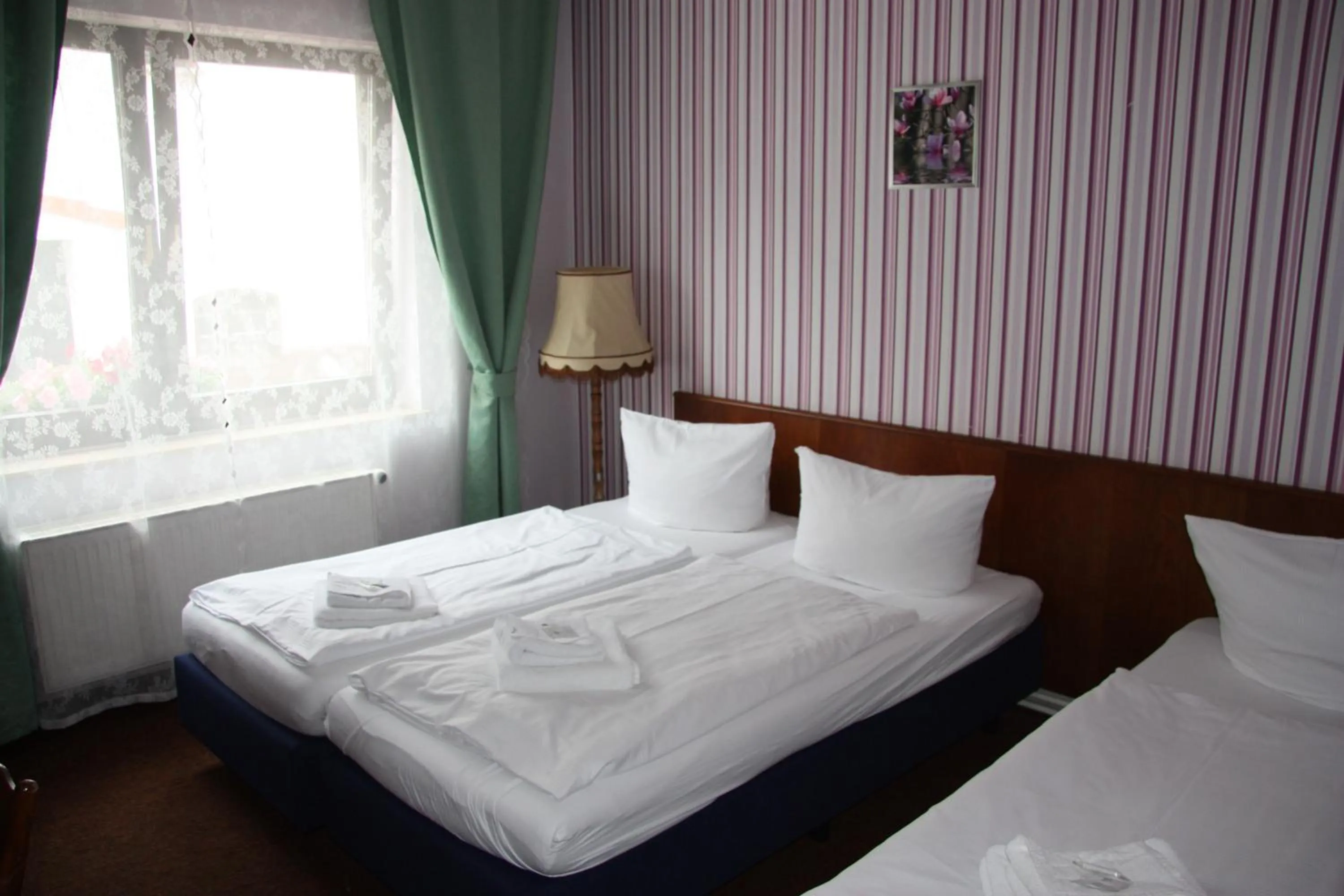 Bed in Hotel Zum goldenen Stern