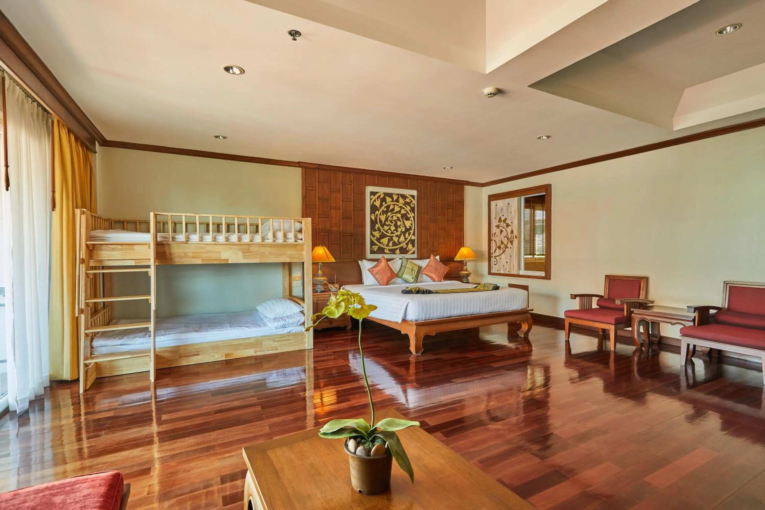 Living room in Avalon Beach Resort