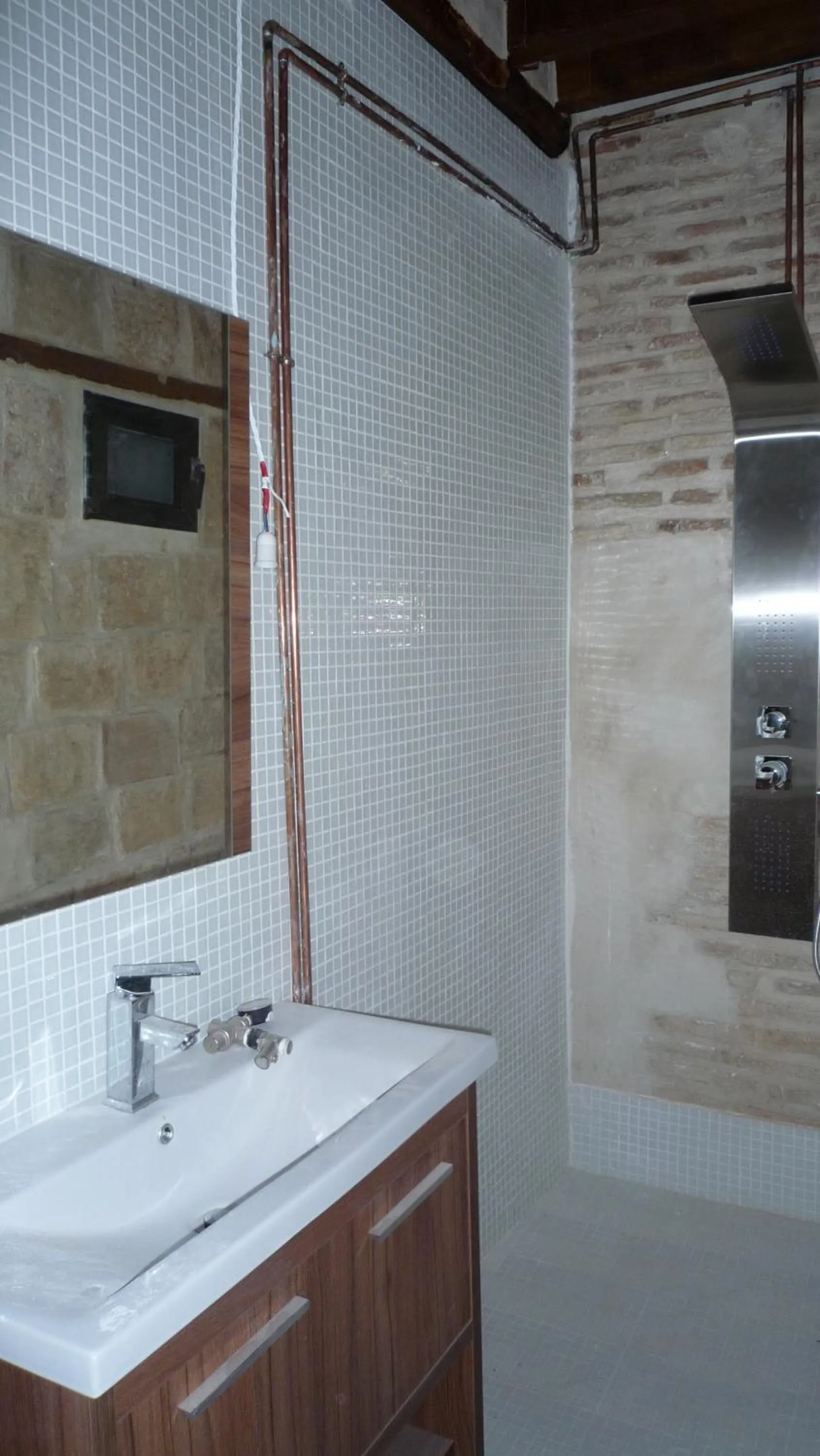 Bathroom in Toledo Flat, City Centre