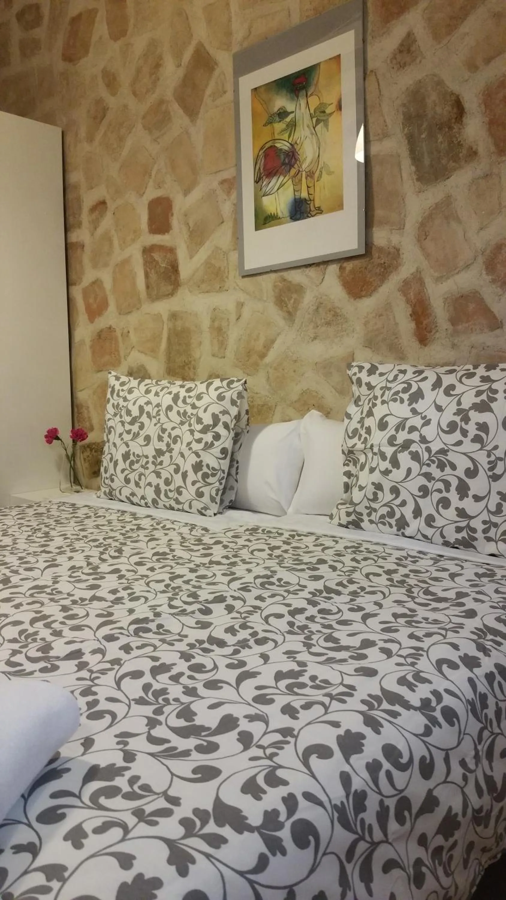 Bedroom, Bed in Toledo Flat, City Centre