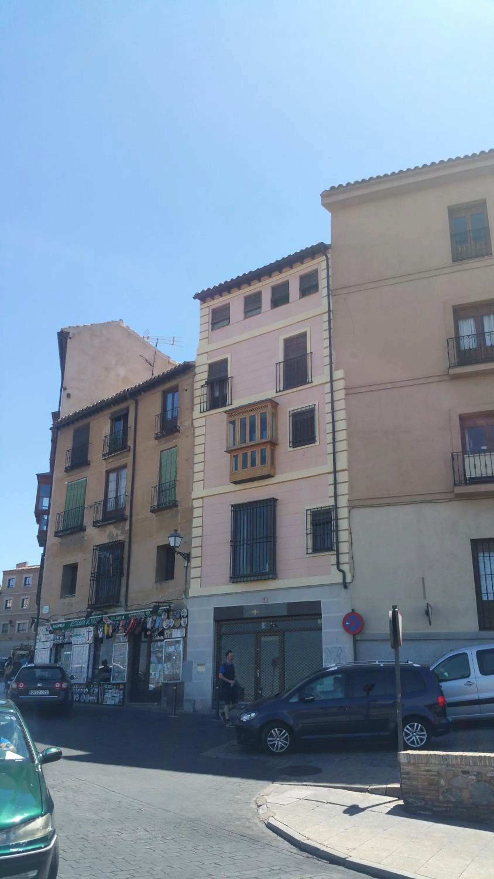 Property building in Toledo Flat, City Centre