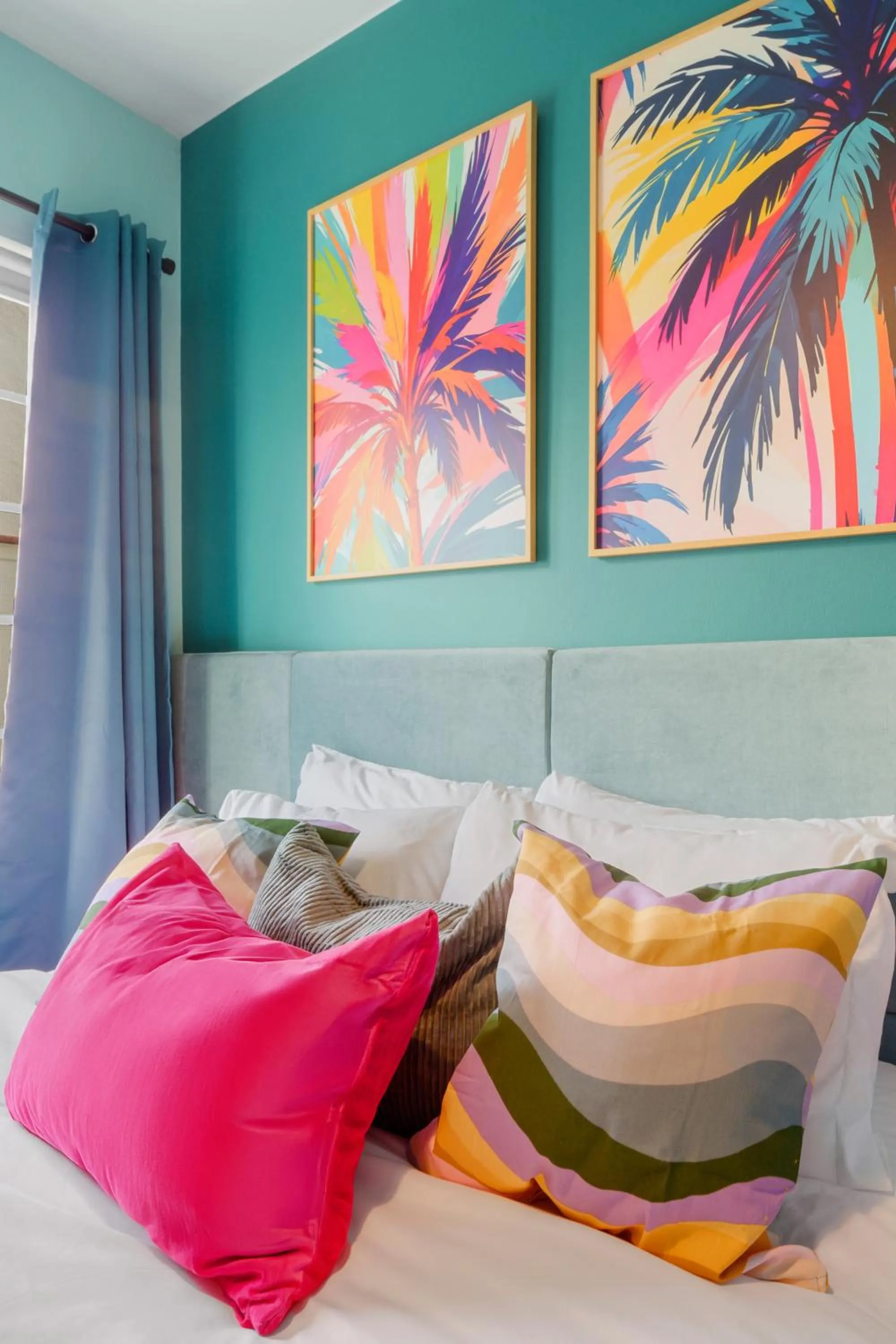 Bed in Barbizon on Ocean Drive Apartments