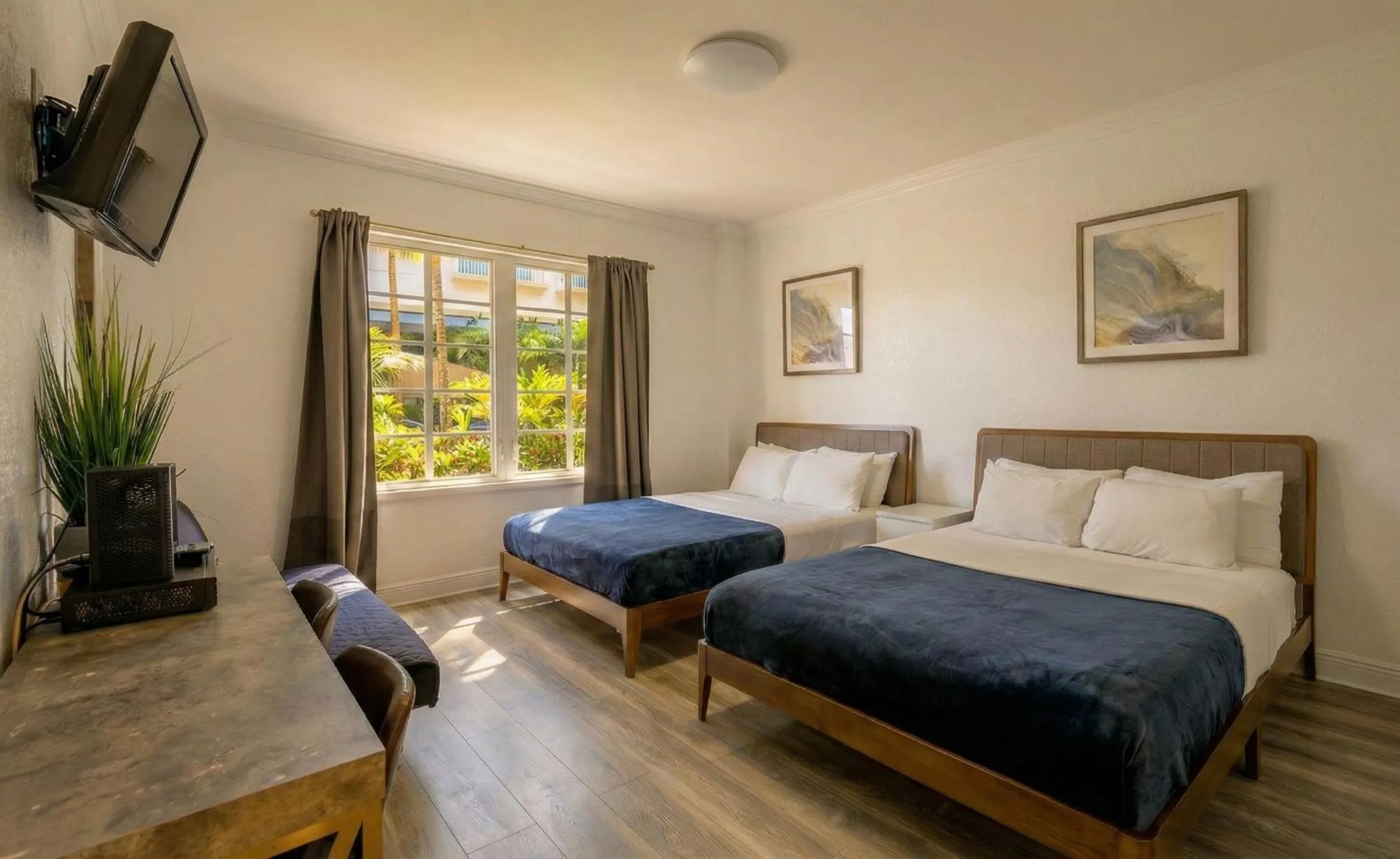 Bed in Barbizon on Ocean Drive Apartments