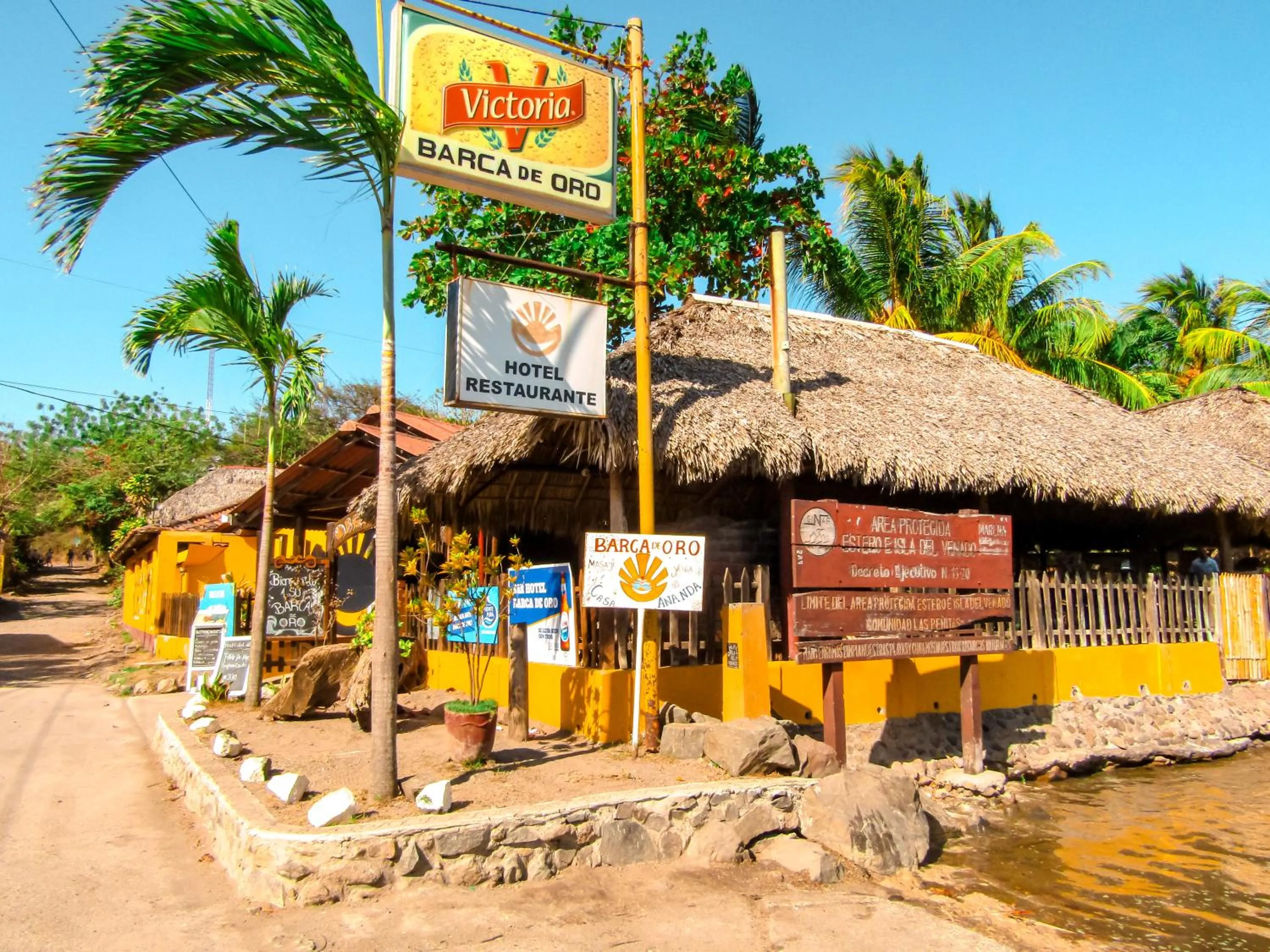 Property building in Hotel Restaurante Spa La Barca de Oro