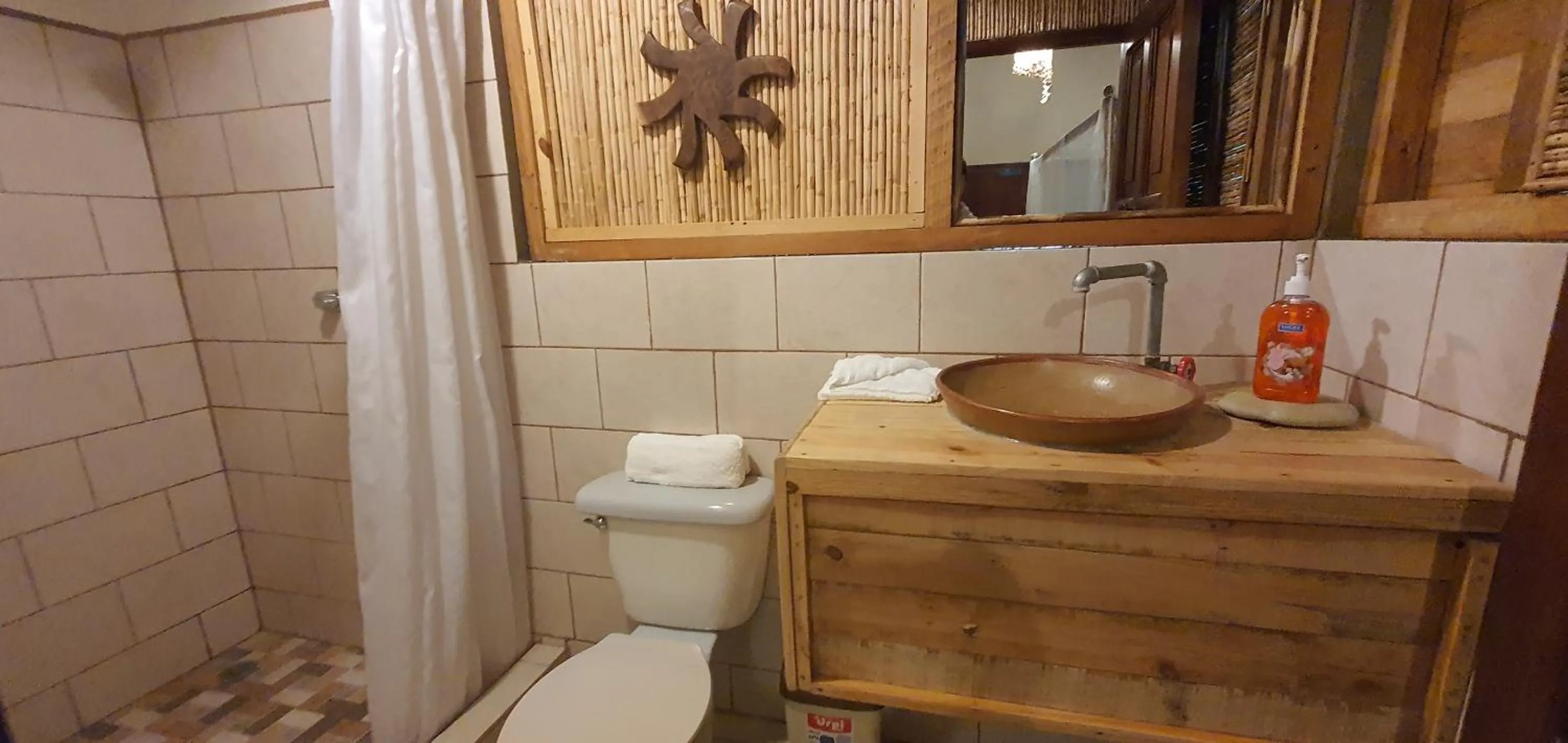 Shower in Hotel Restaurante Spa La Barca de Oro