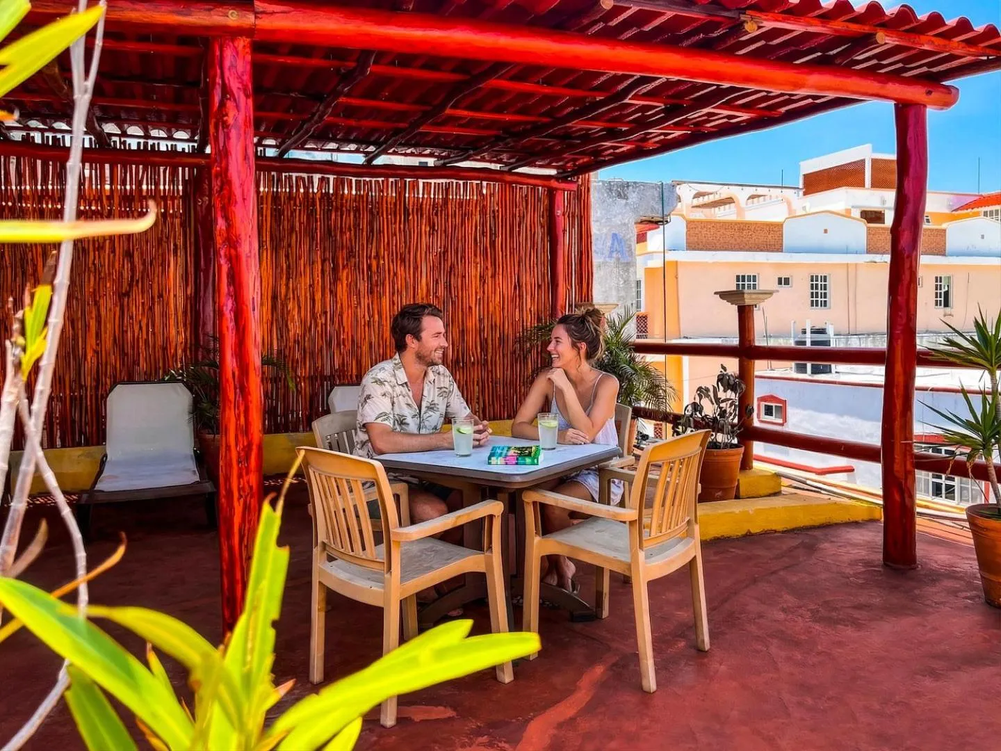 Cande's Apartments