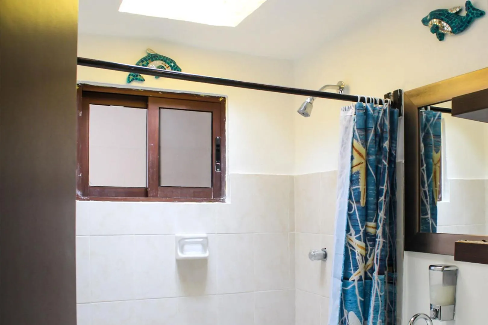 Cande's Apartments