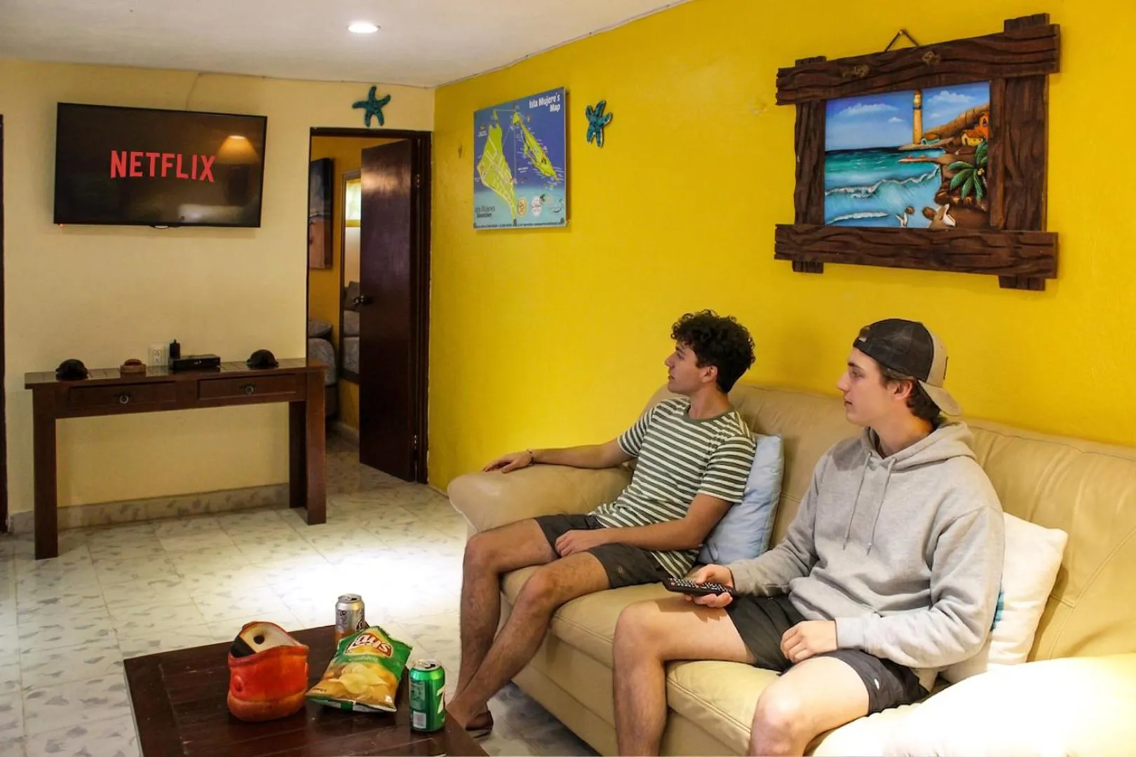 Cande's Apartments