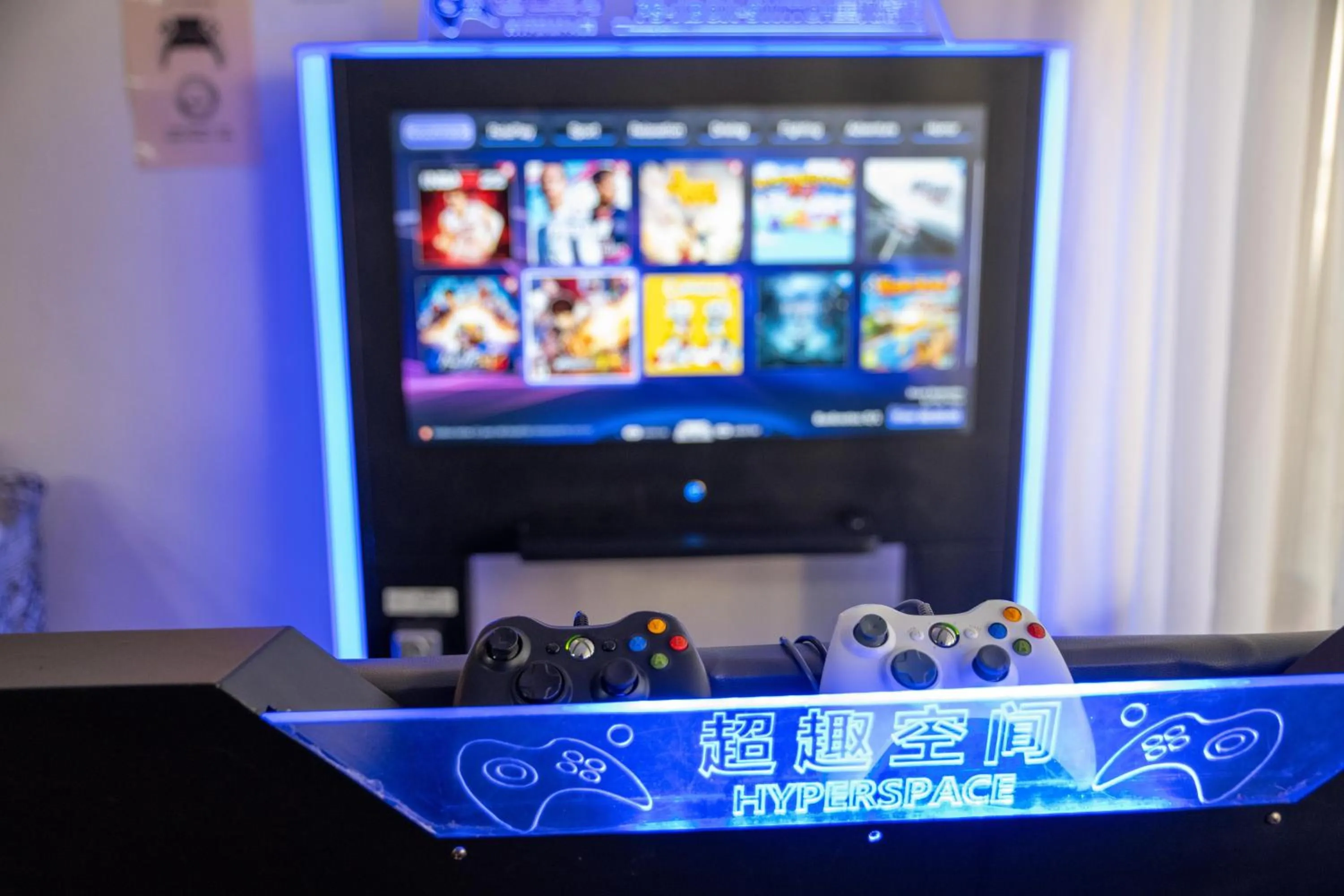 Game Room in Hotel Bor