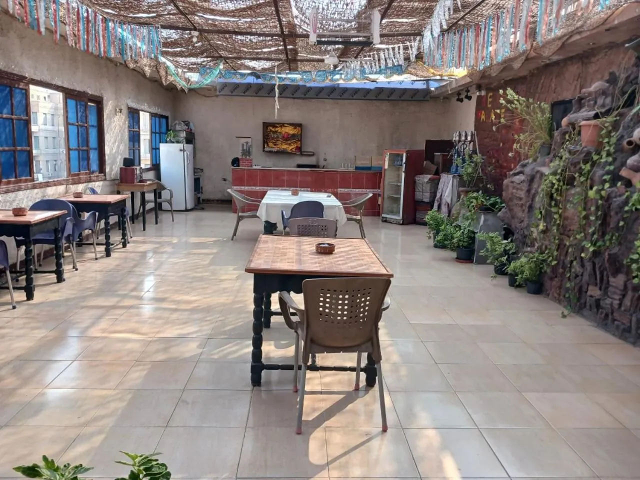 Restaurant/places to eat in New Palace Hotel