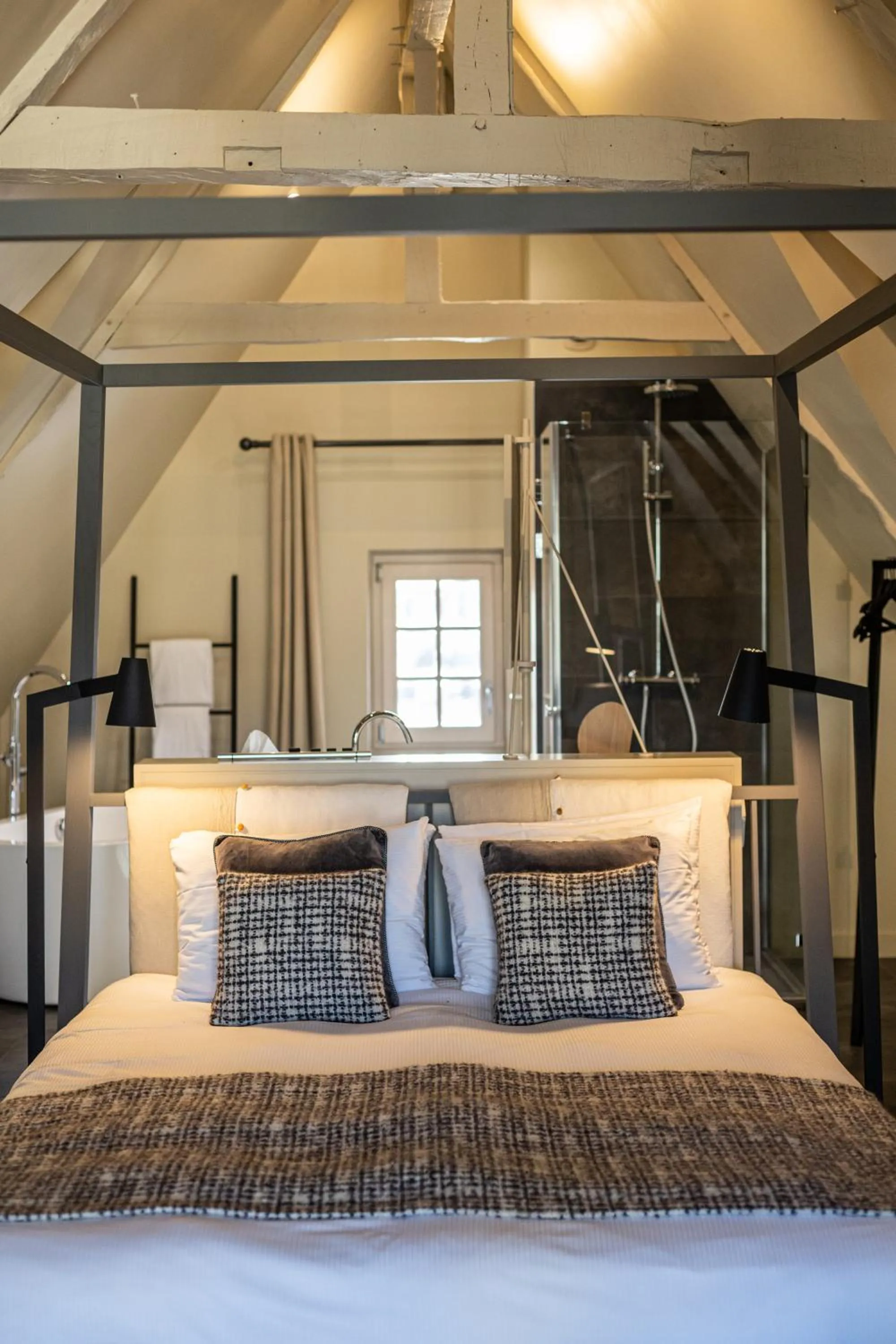 Bedroom, Bed in La Maison Pavie