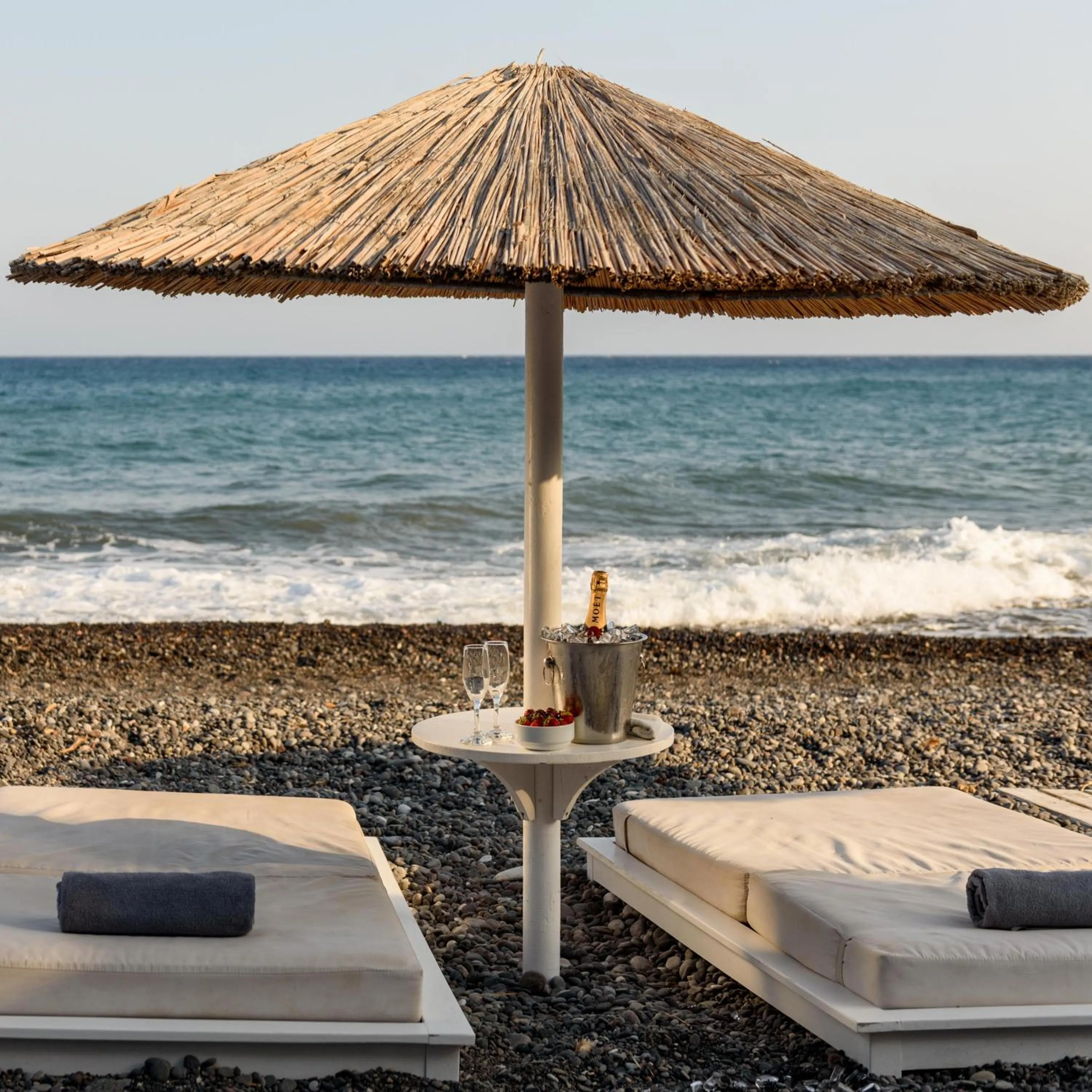 Neighbourhood in Alesahne Beach Hotel