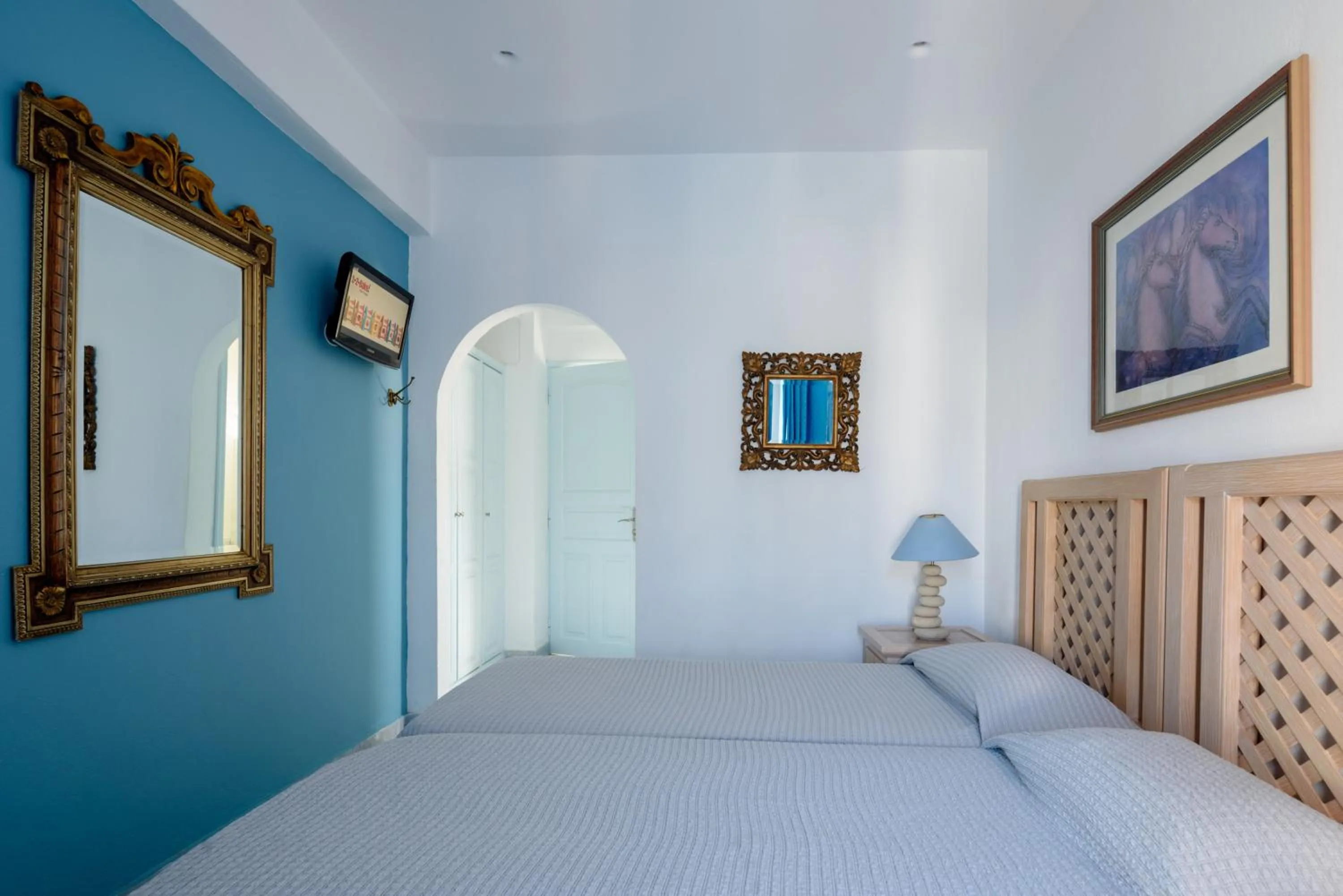 TV and multimedia, Bed in Alesahne Beach Hotel