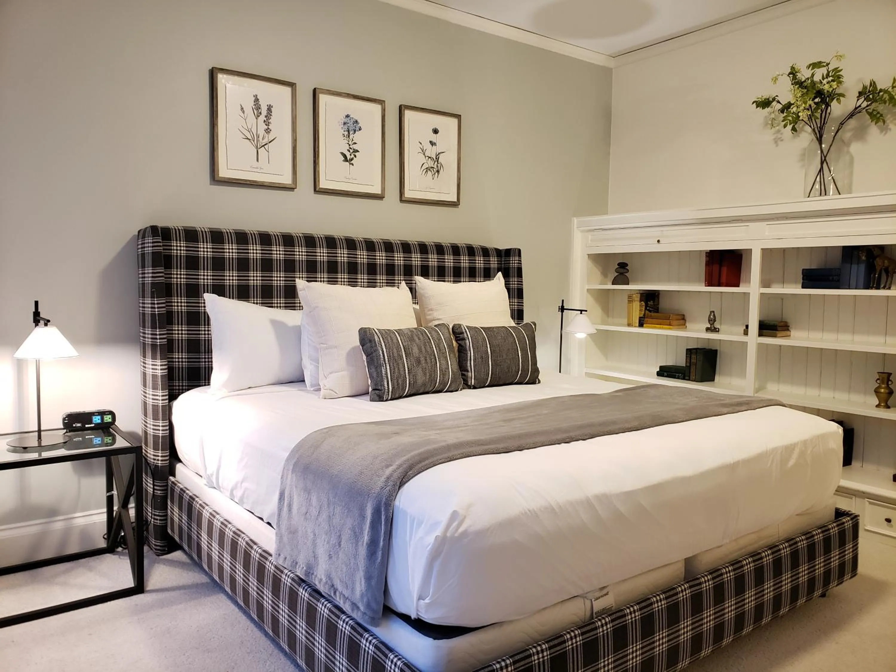 Bedroom, Bed in Hearthside Inn