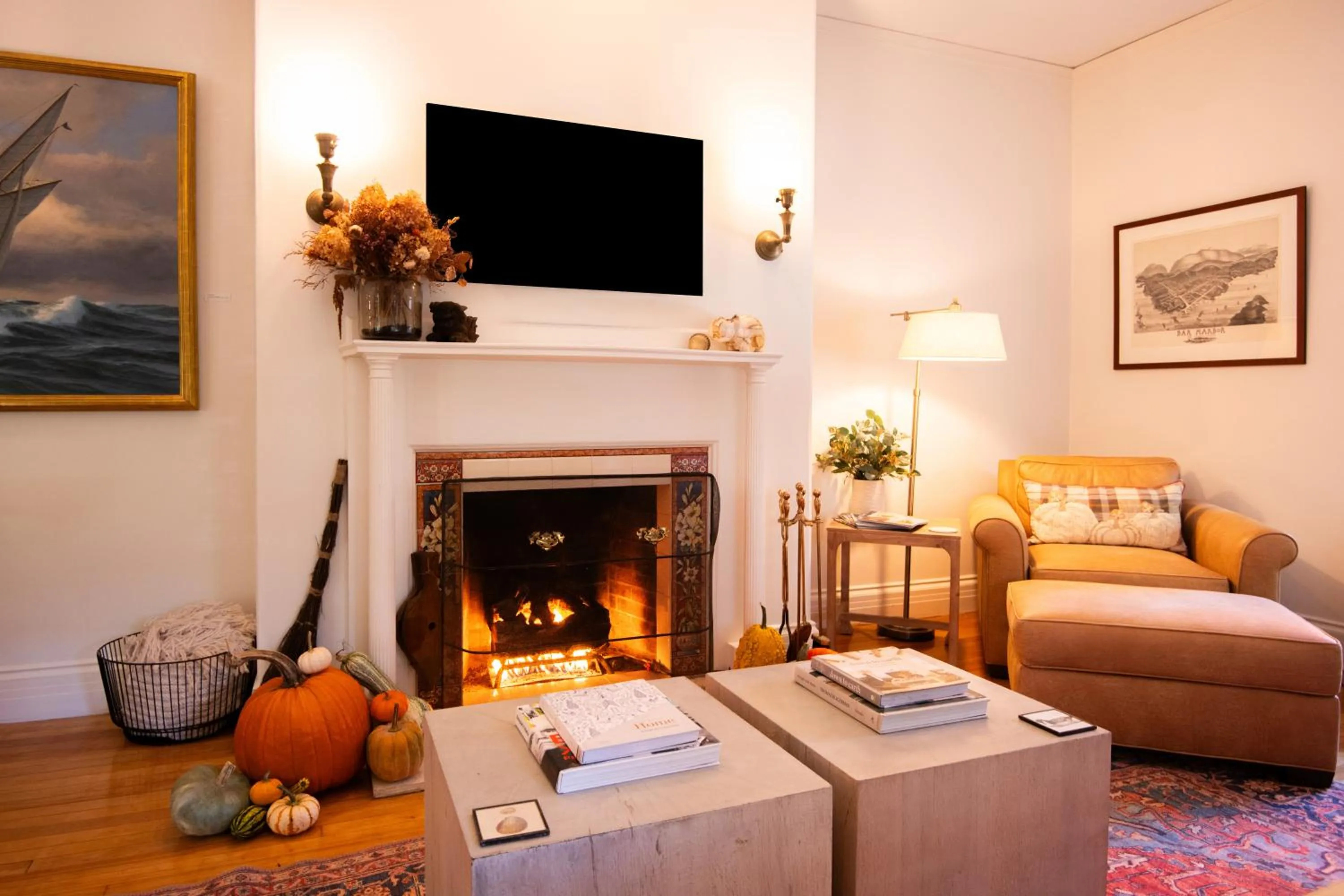 Living room in Hearthside Inn