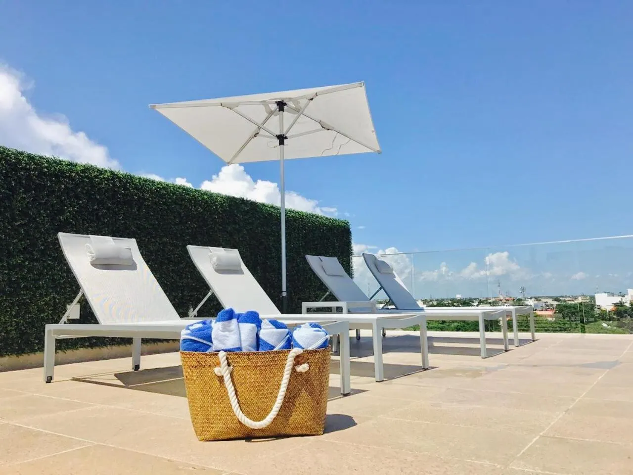 Balcony/Terrace in Menesse 32 - Penthouse Con Alberca Privada Vista Al Mar By Hola