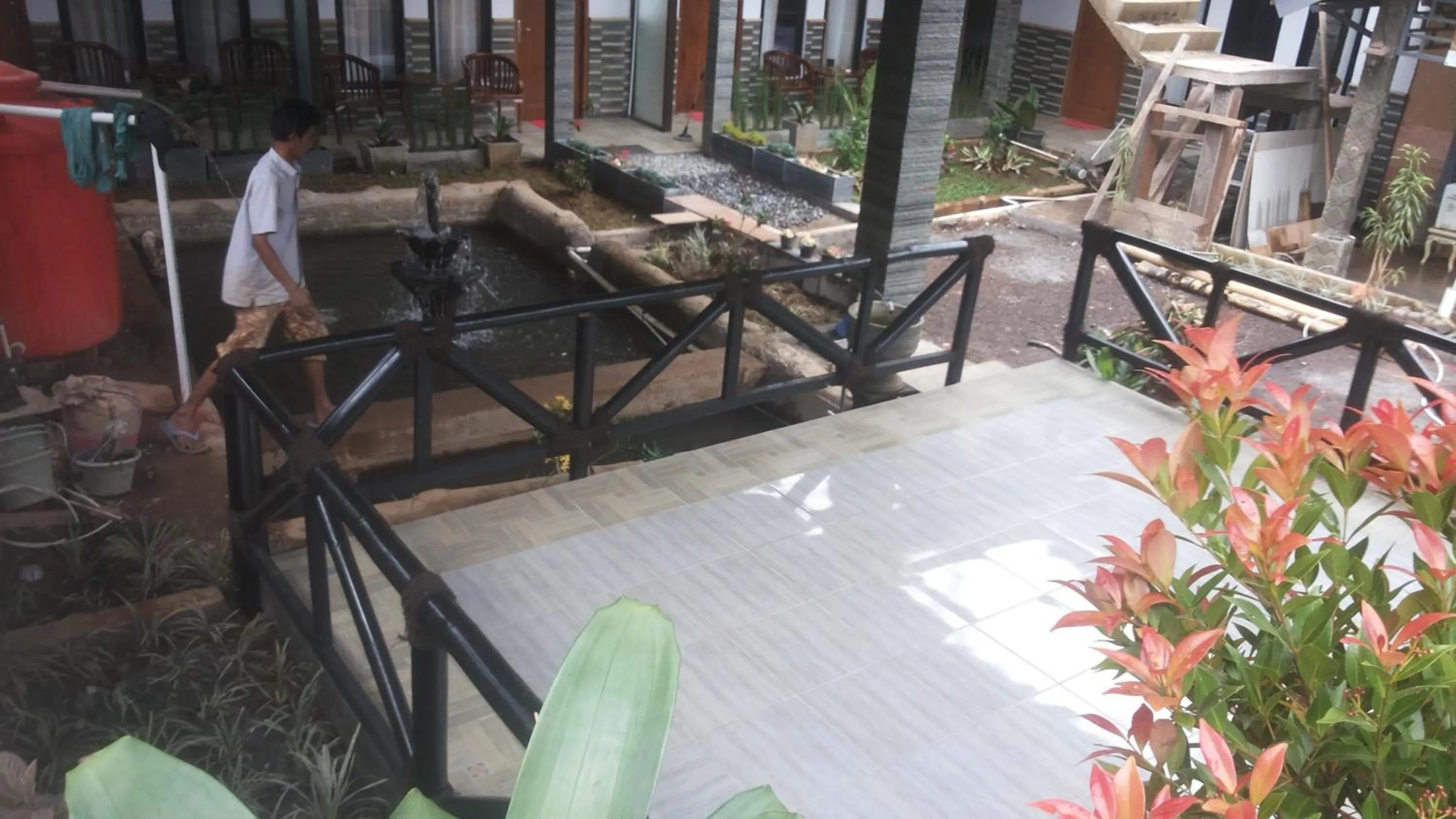 Restaurant/places to eat in RF Hotel