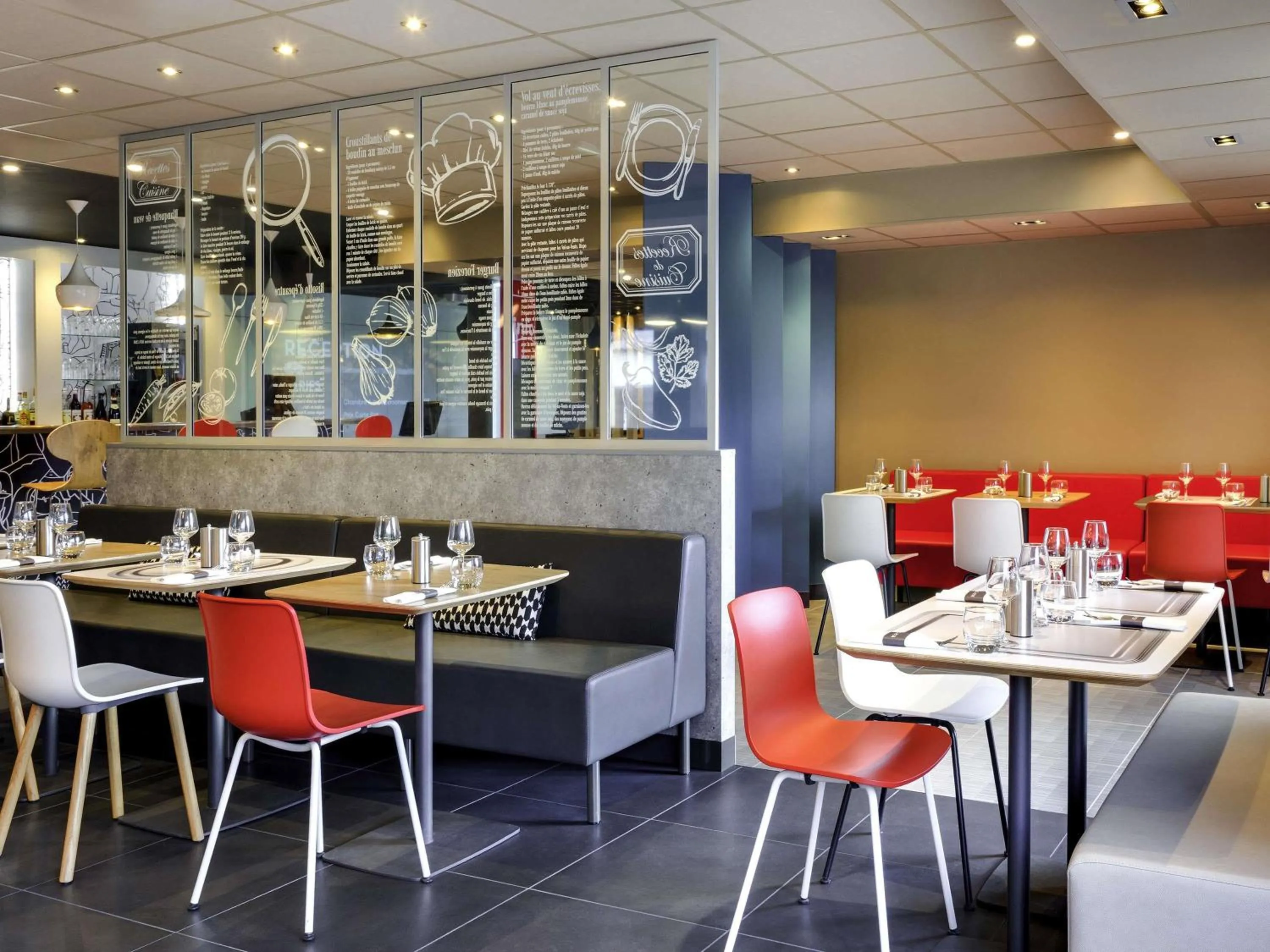 Restaurant/places to eat in Ibis Roanne Le Coteau Hotel Restaurant
