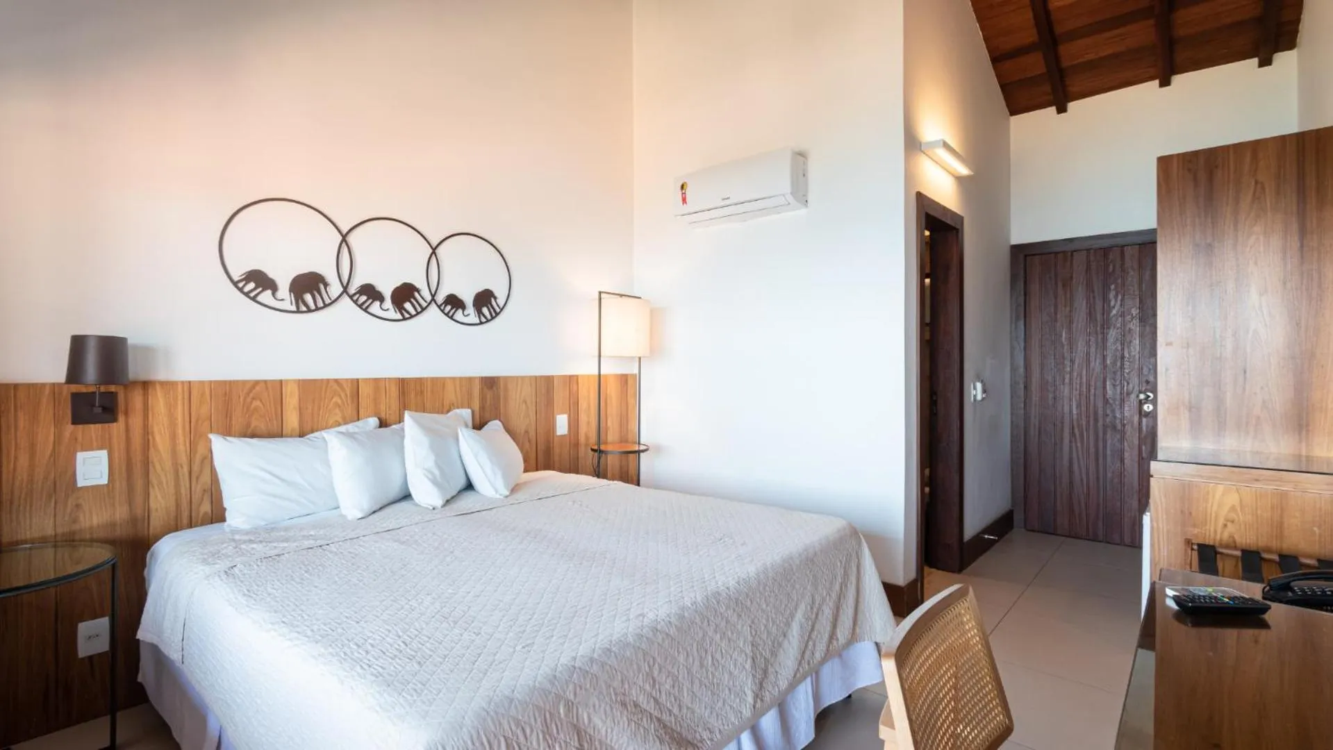 Bed in HOTEL VILLE LA PLAGE & BEACH CLUB