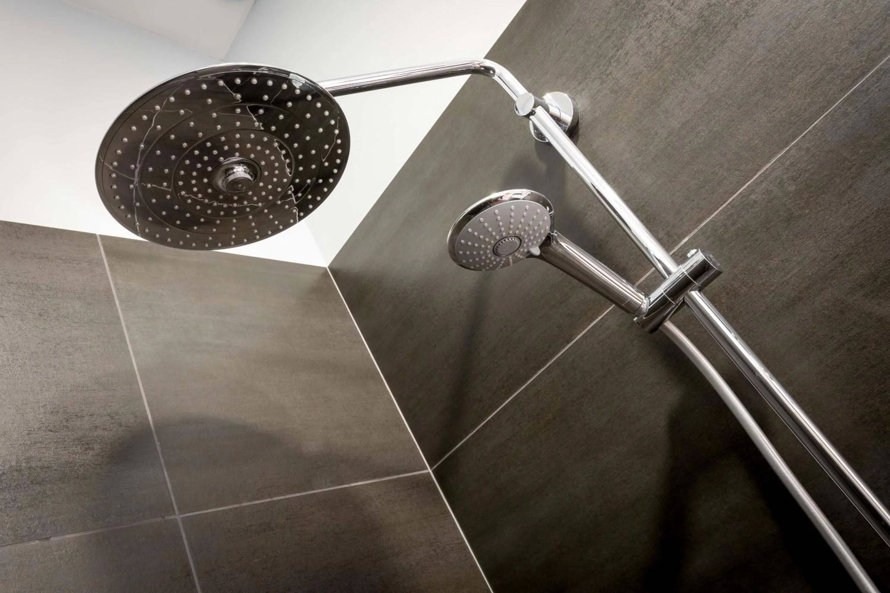 Shower in Hotel Kolumbs