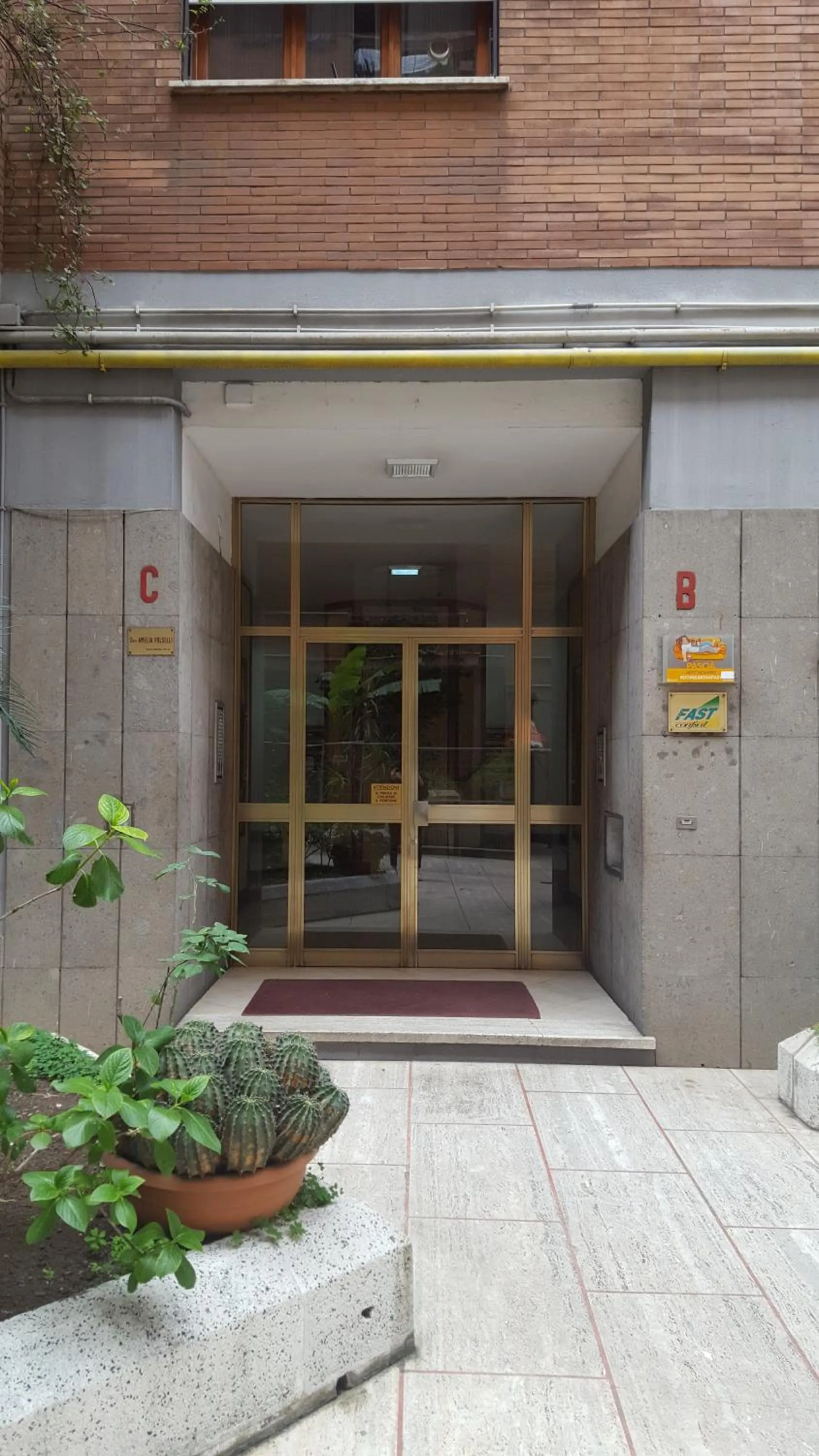 Facade/entrance in Pascià Rooms