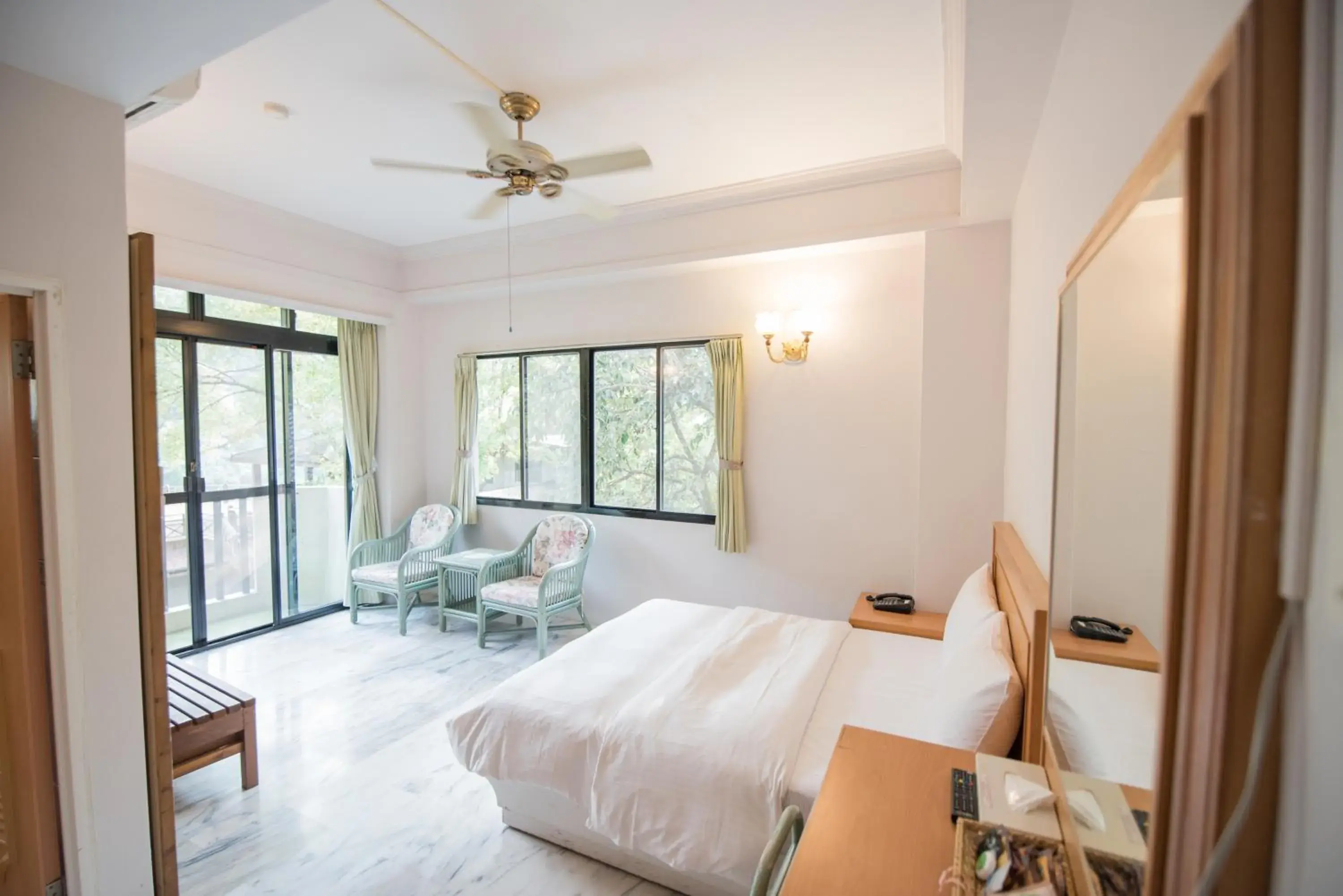 Hu Shan Hot Spring Hotel Hu Shan Hot Spring Hotel