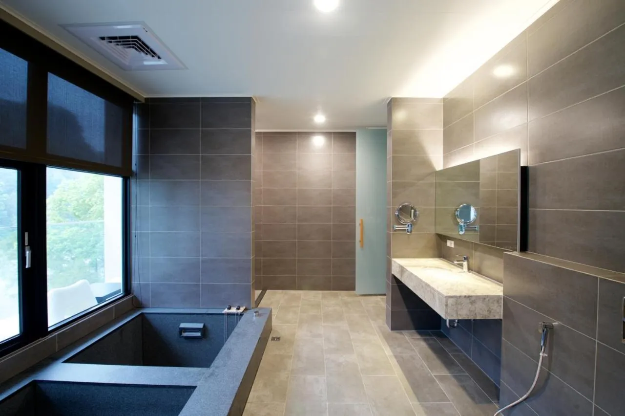 Hu Shan Hot Spring Hotel