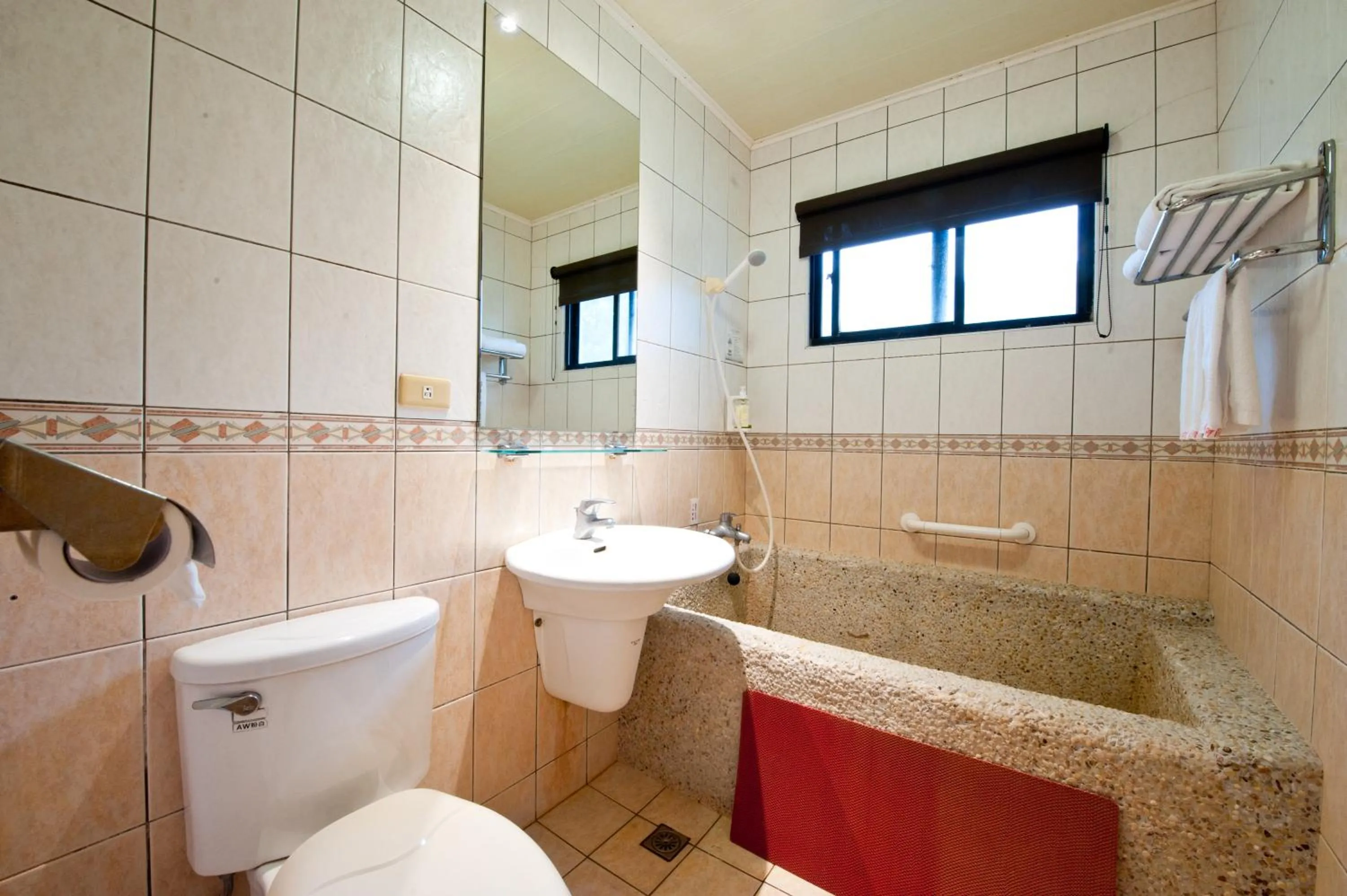 Hu Shan Hot Spring Hotel