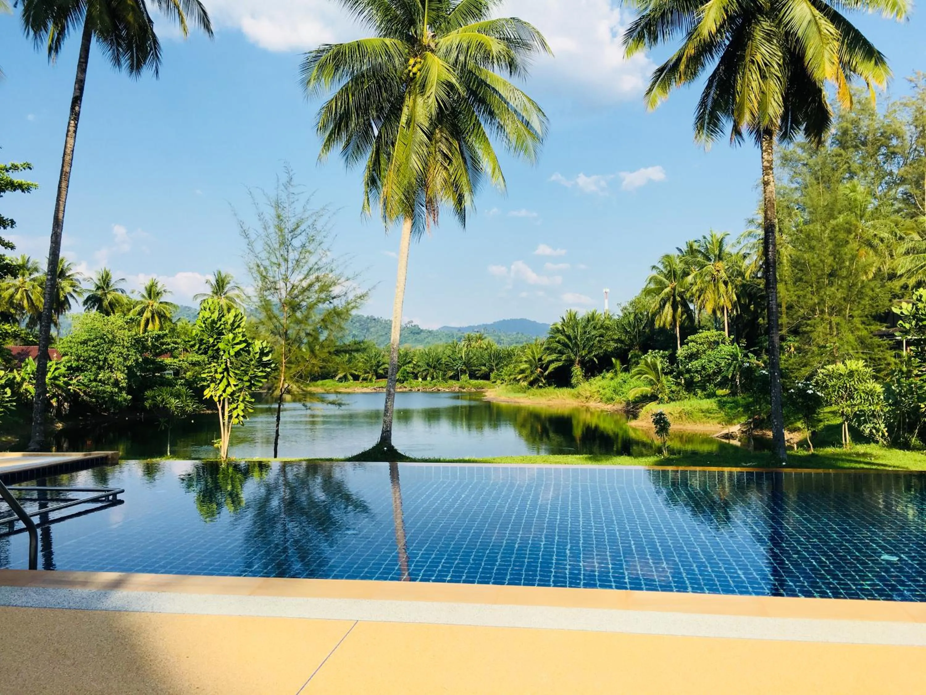 Khao Lak Golden Coconut Resort